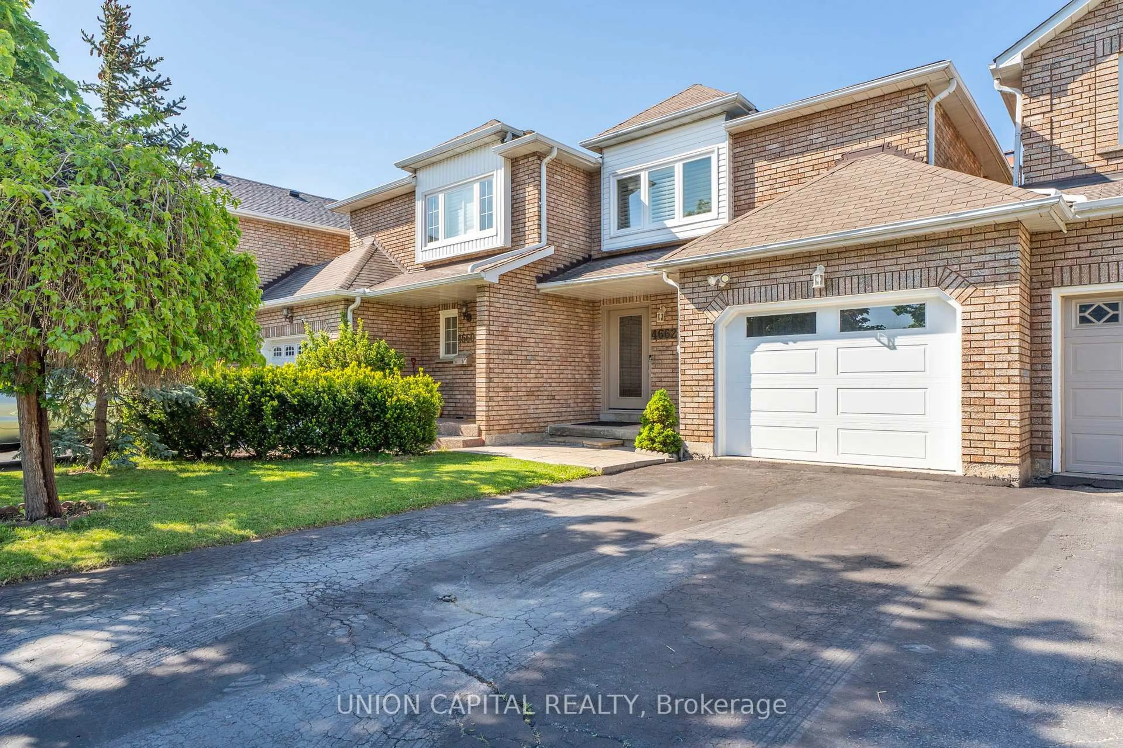 Home with brick exterior material, street for 4662 Wayside Crt, Mississauga Ontario L5V 1G1