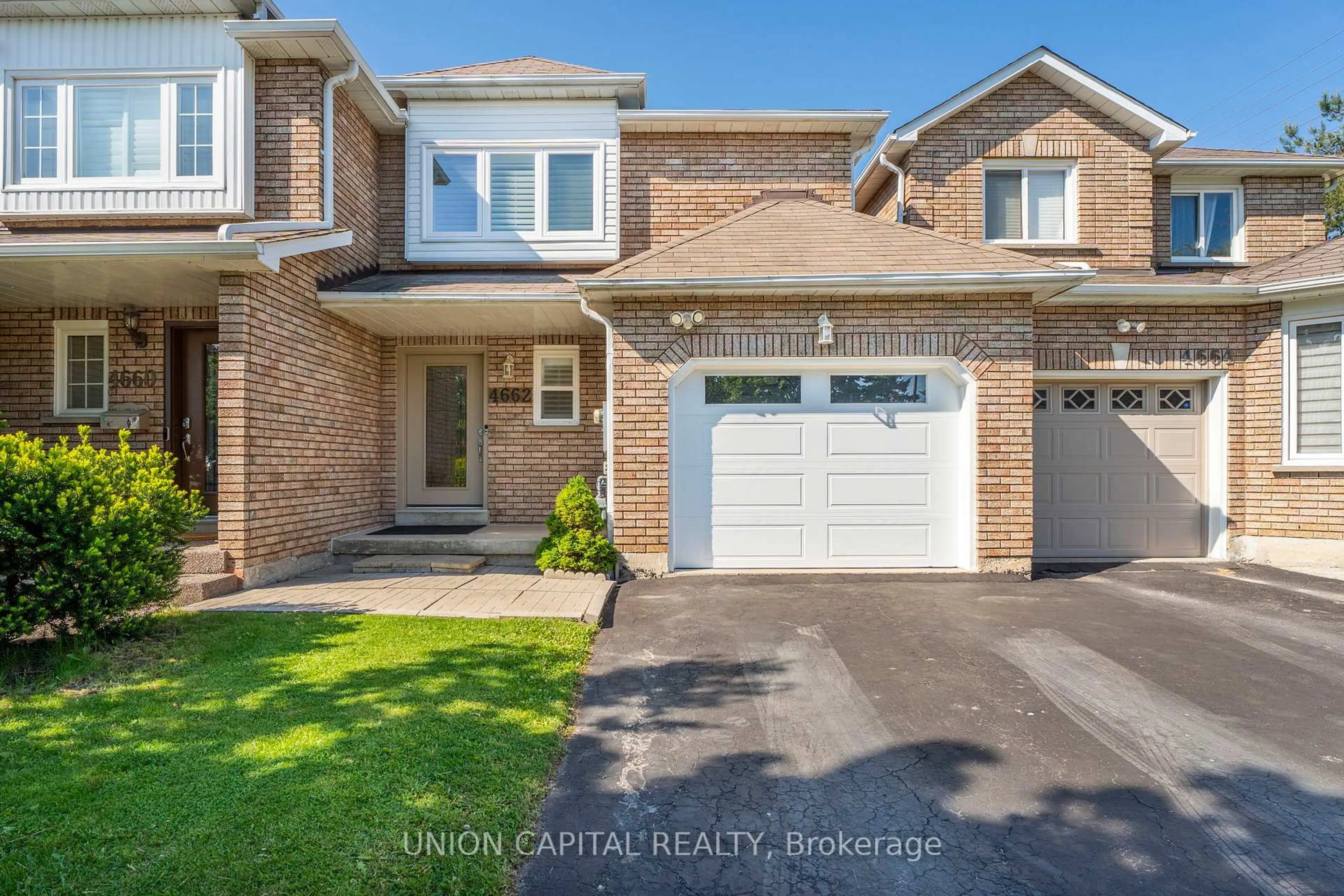 Home with brick exterior material, street for 4662 Wayside Crt, Mississauga Ontario L5V 1G1