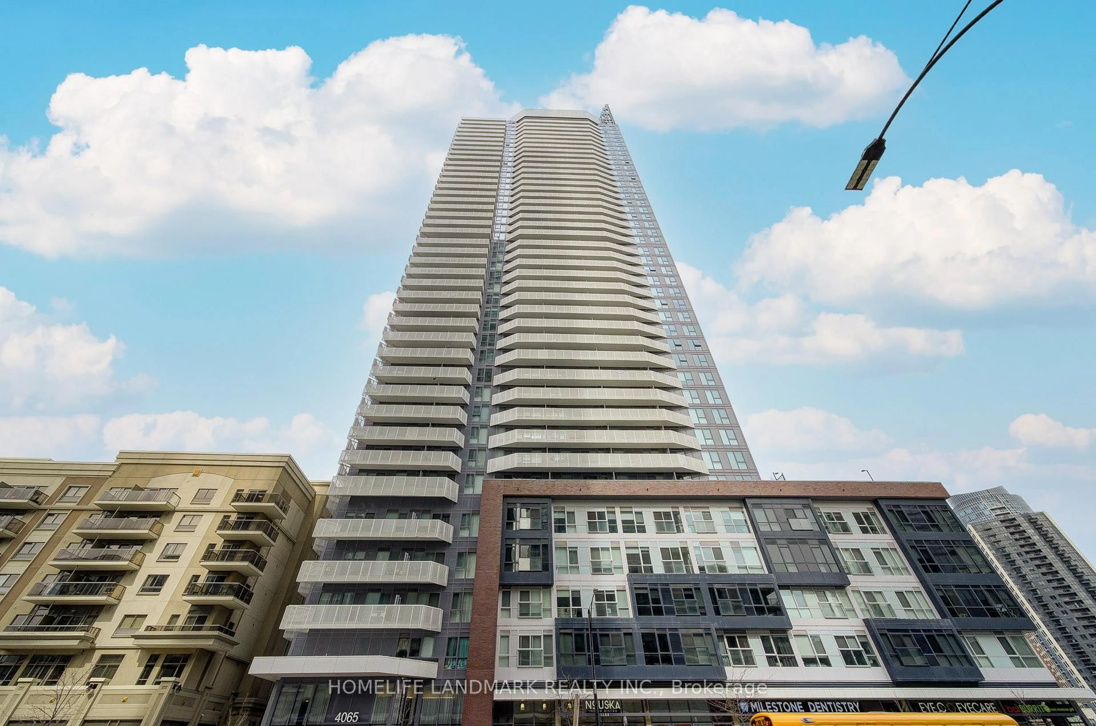 Unknown for 4065 Confederation Pkwy #3901, Mississauga Ontario L5B 0L4