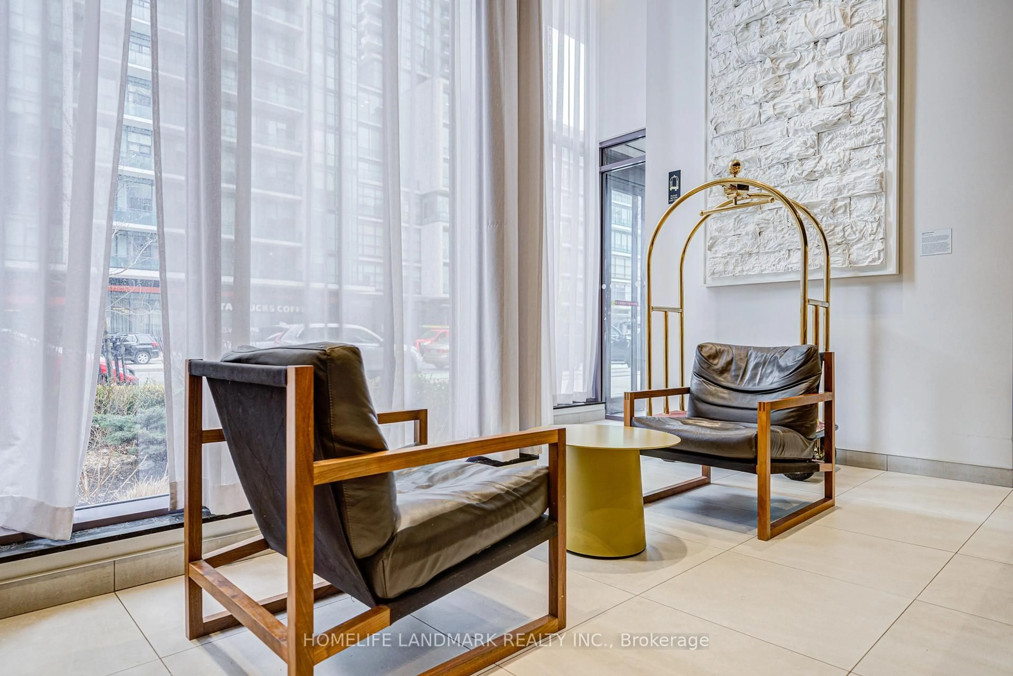 Unknown for 4065 Confederation Pkwy #3901, Mississauga Ontario L5B 0L4