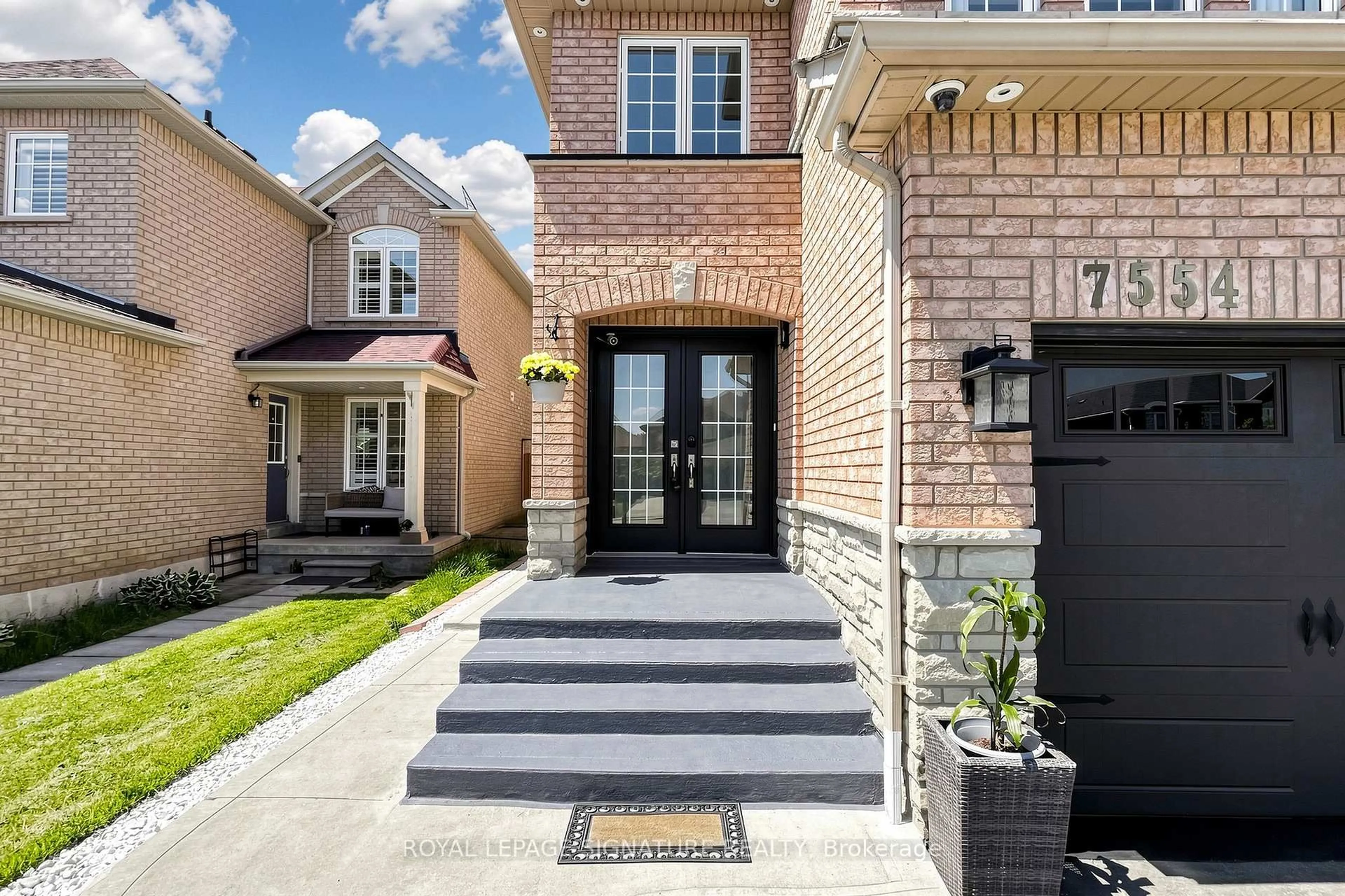 Home with brick exterior material, street for 7554 Black Walnut Tr, Mississauga Ontario L5N 8A9
