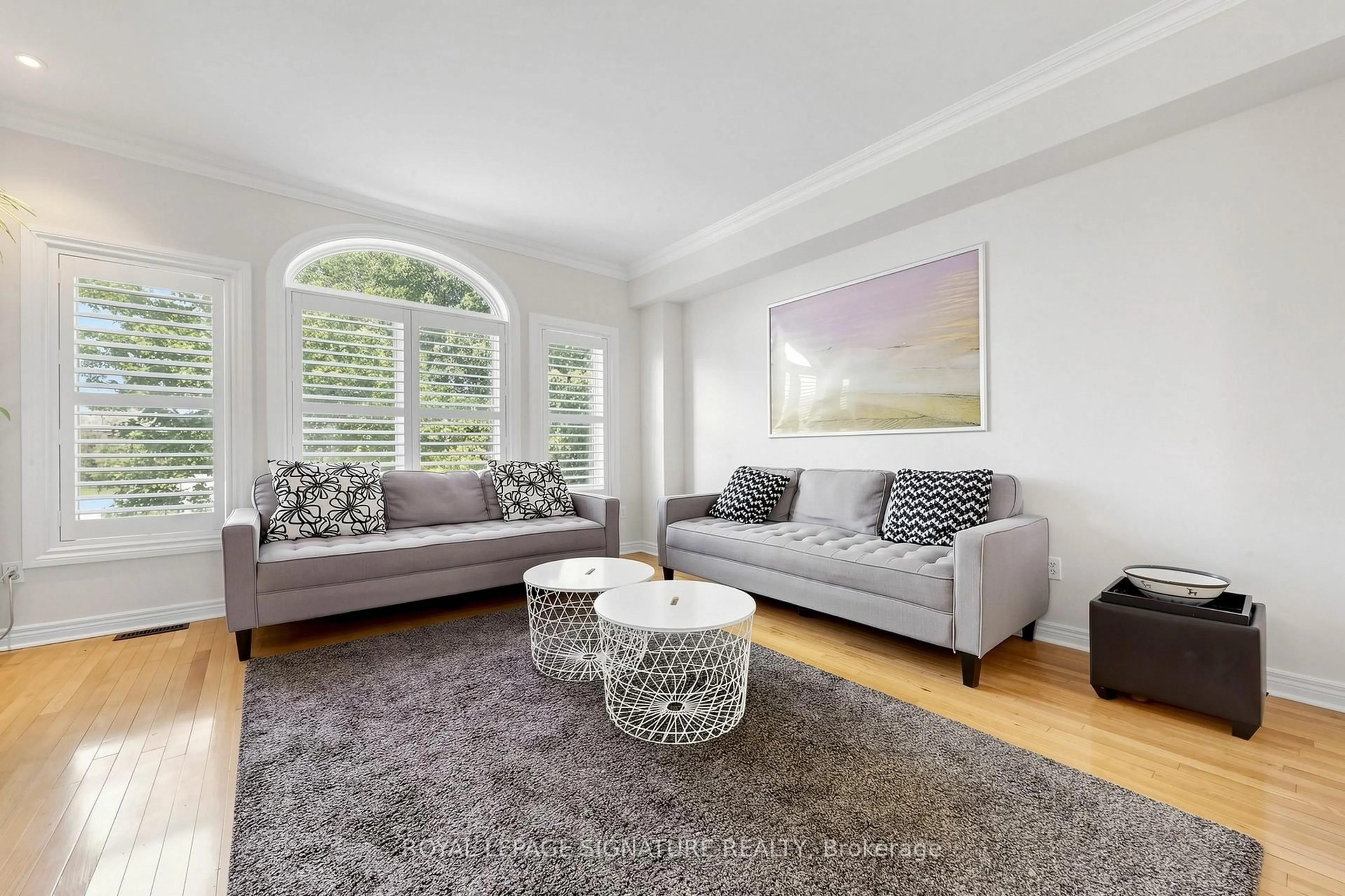 Living room with furniture, unknown for 55 San Remo Terr, Toronto Ontario M8Z 6C6