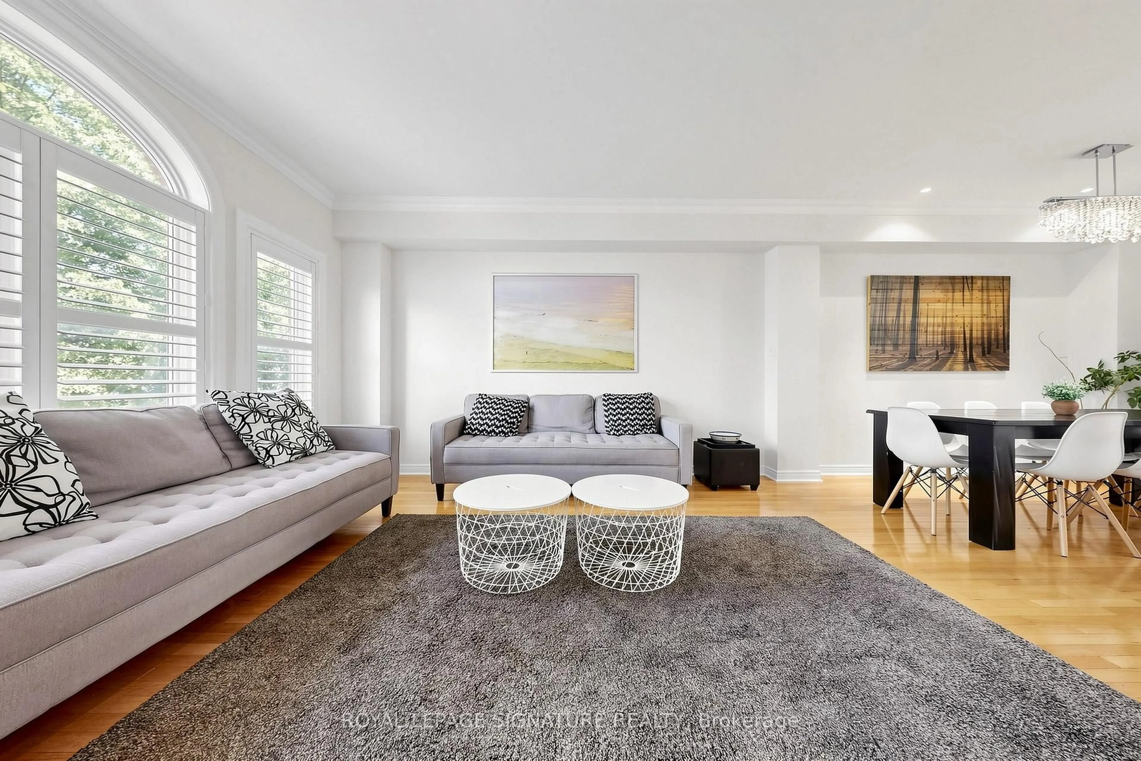 Living room with furniture, unknown for 55 San Remo Terr, Toronto Ontario M8Z 6C6