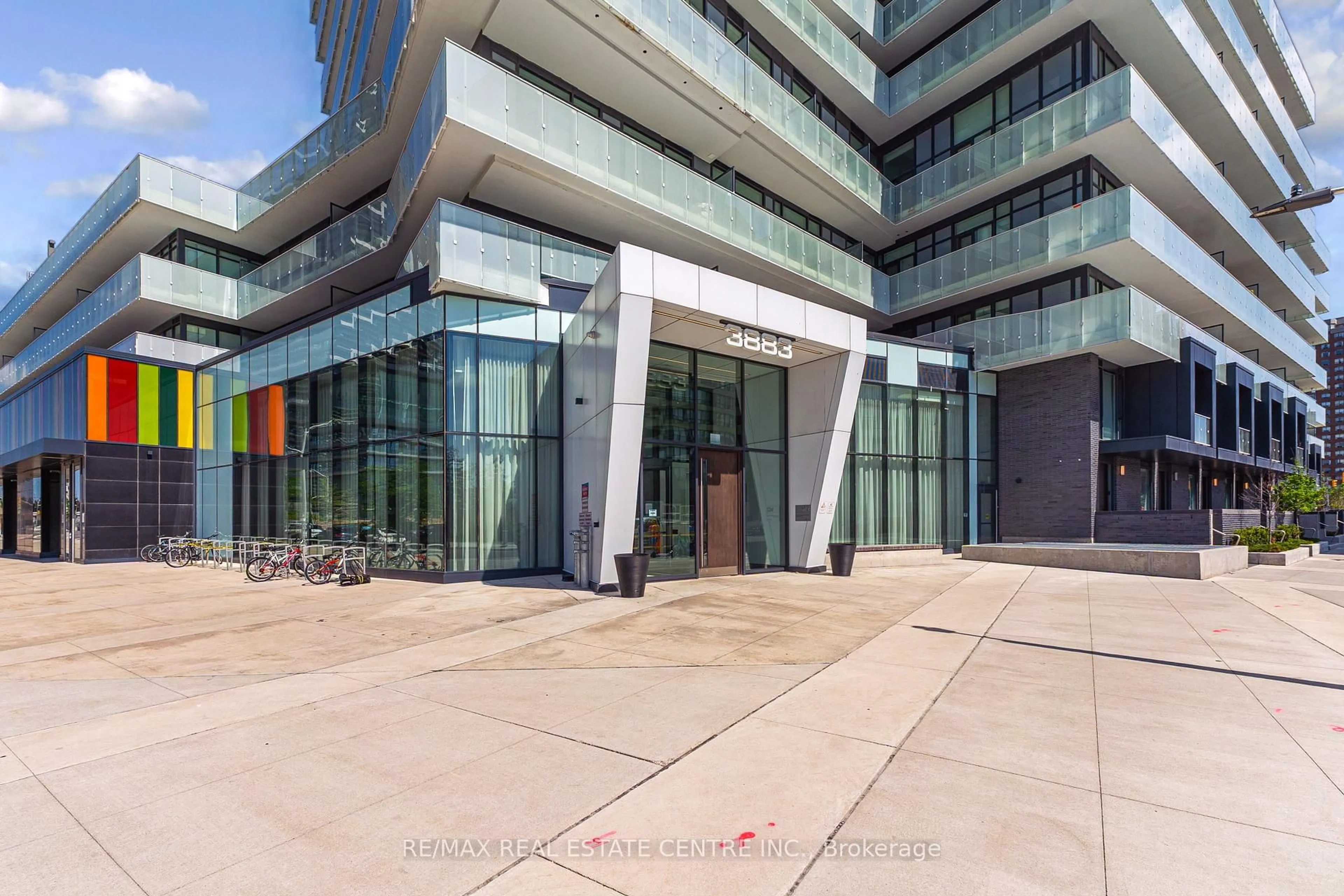 Indoor foyer for 3883 Quartz Rd #6004, Mississauga Ontario L5B 0M4