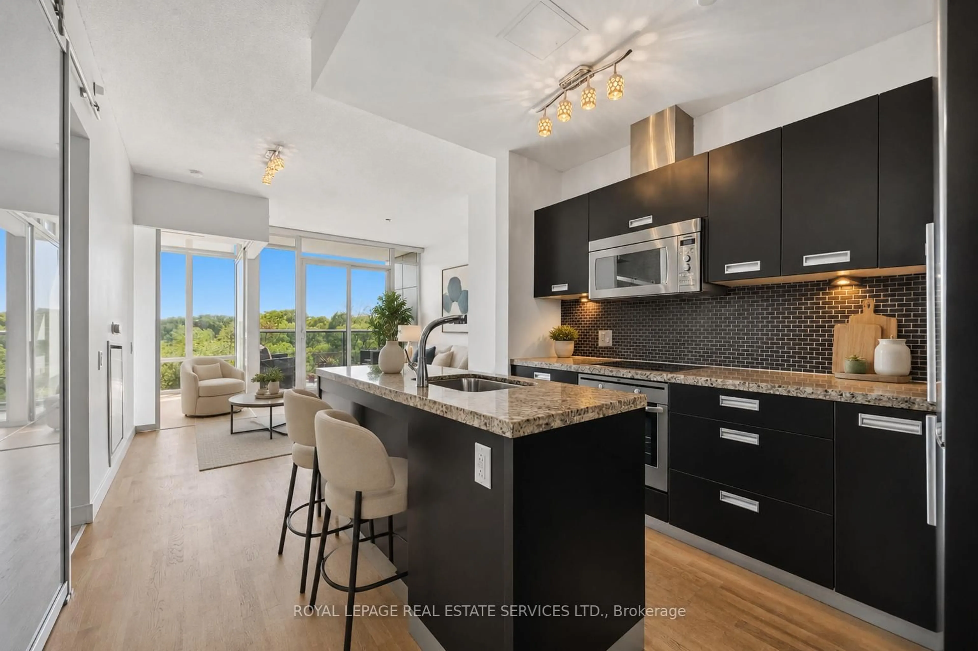 Open concept kitchen, ceramic/tile floor for 88 Park Lawn Rd #303, Toronto Ontario M8Y 0B5