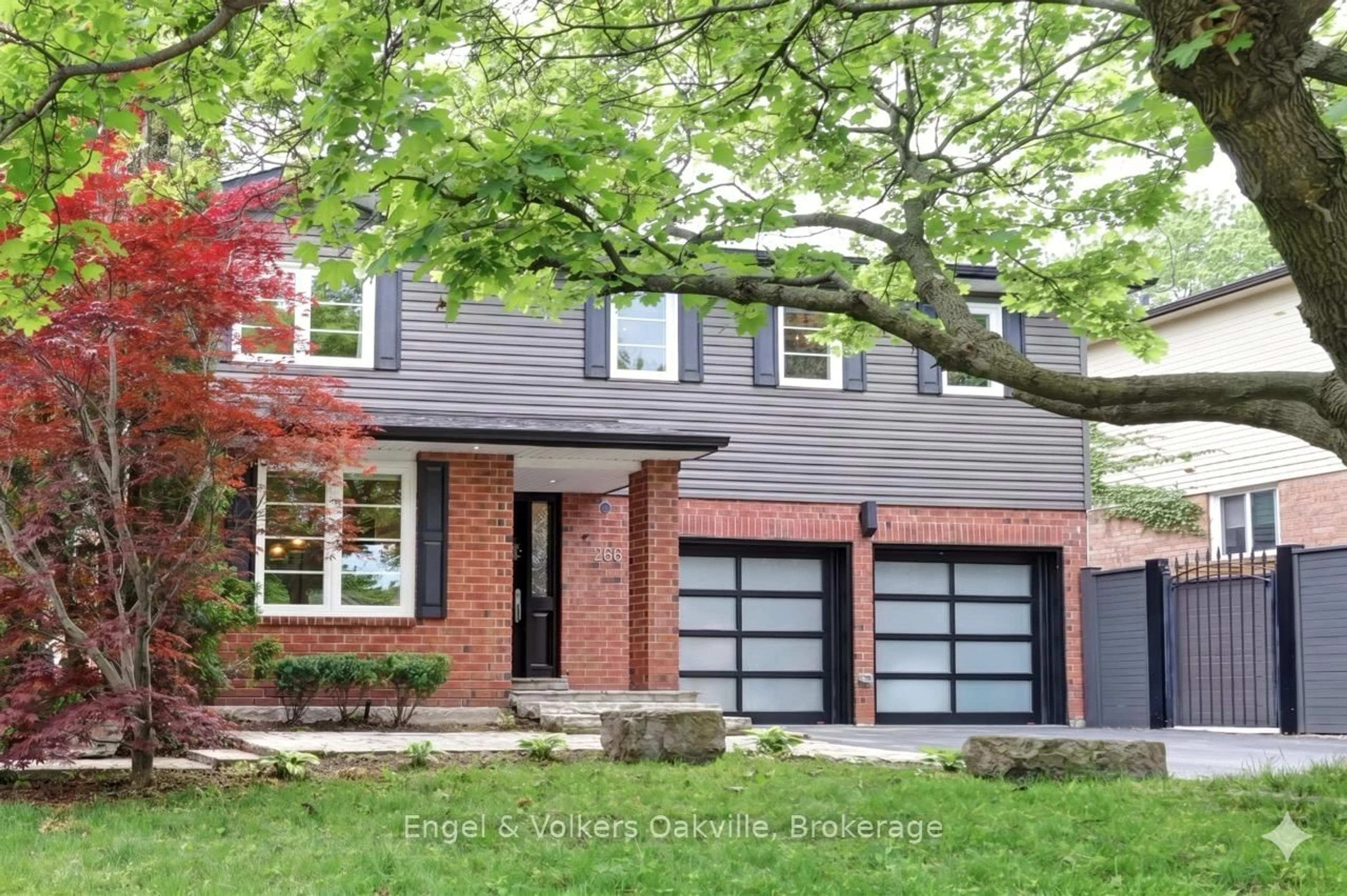 Home with brick exterior material, street for 266 Mohawk Rd, Oakville Ontario L6L 6C3