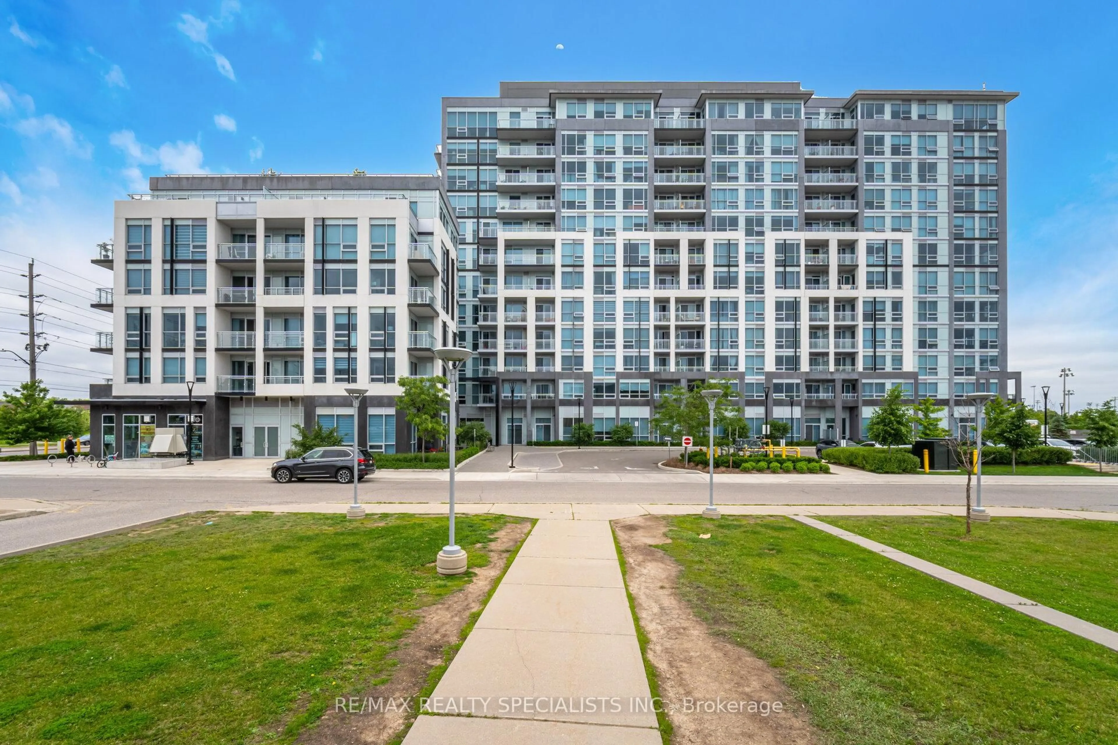 A pic from outside/outdoor area/front of a property/back of a property/a pic from drone, unknown for 1050 Main St #405, Milton Ontario L9T 9M3