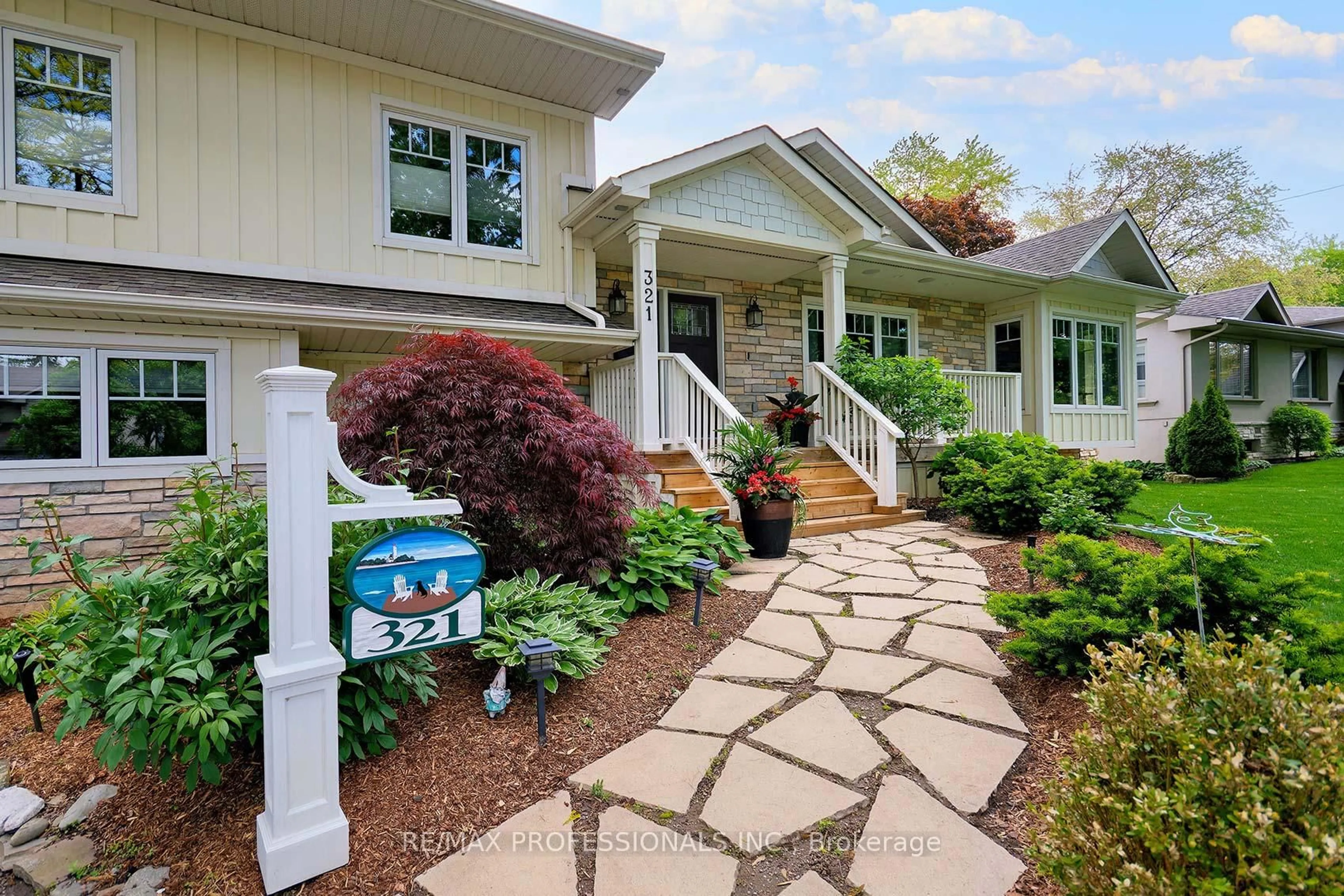 Unknown for 321 Wendy Lane, Oakville Ontario L6L 4P9