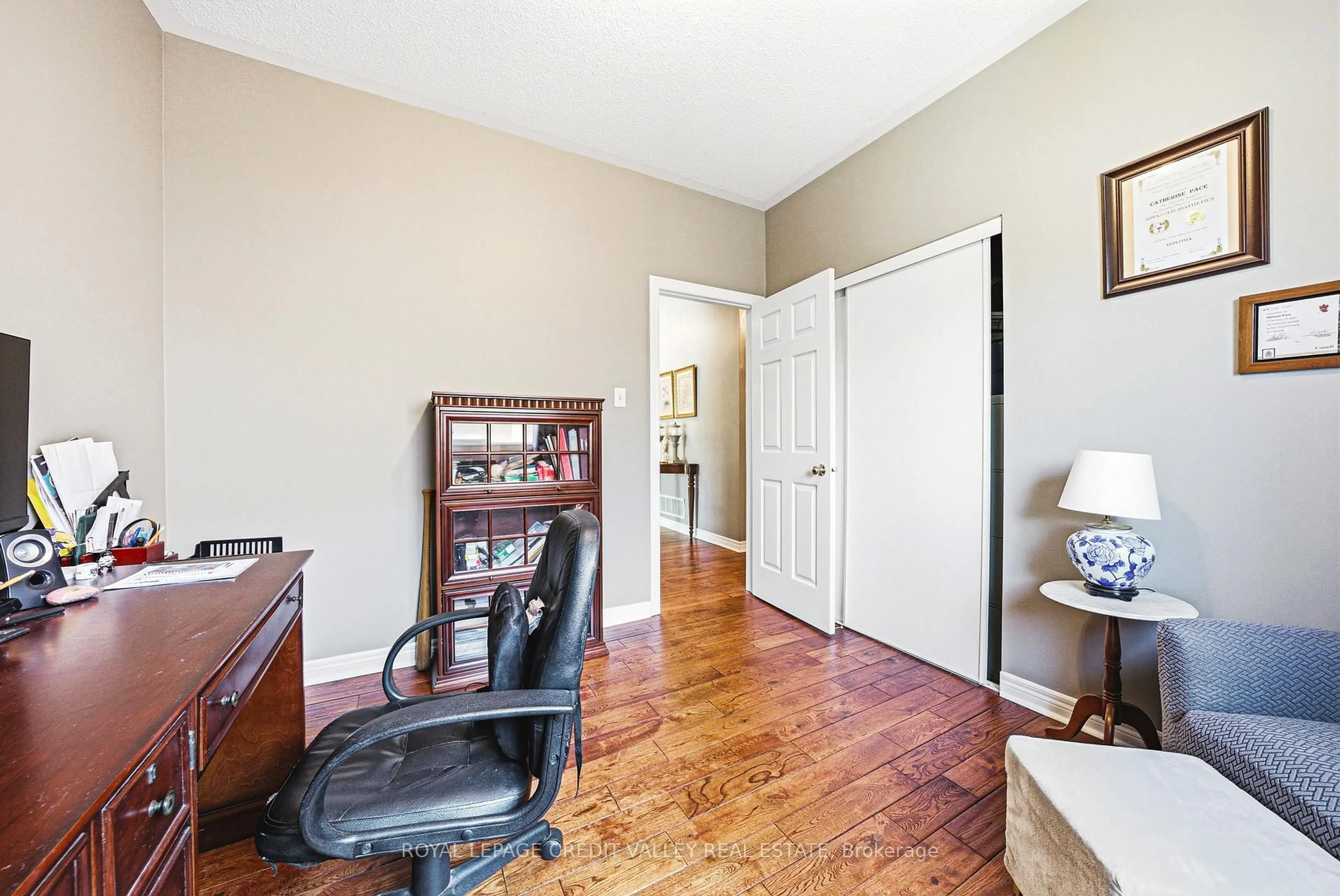 Unknown for 105 Pinebrook Circ, Caledon Ontario L7C 1C5