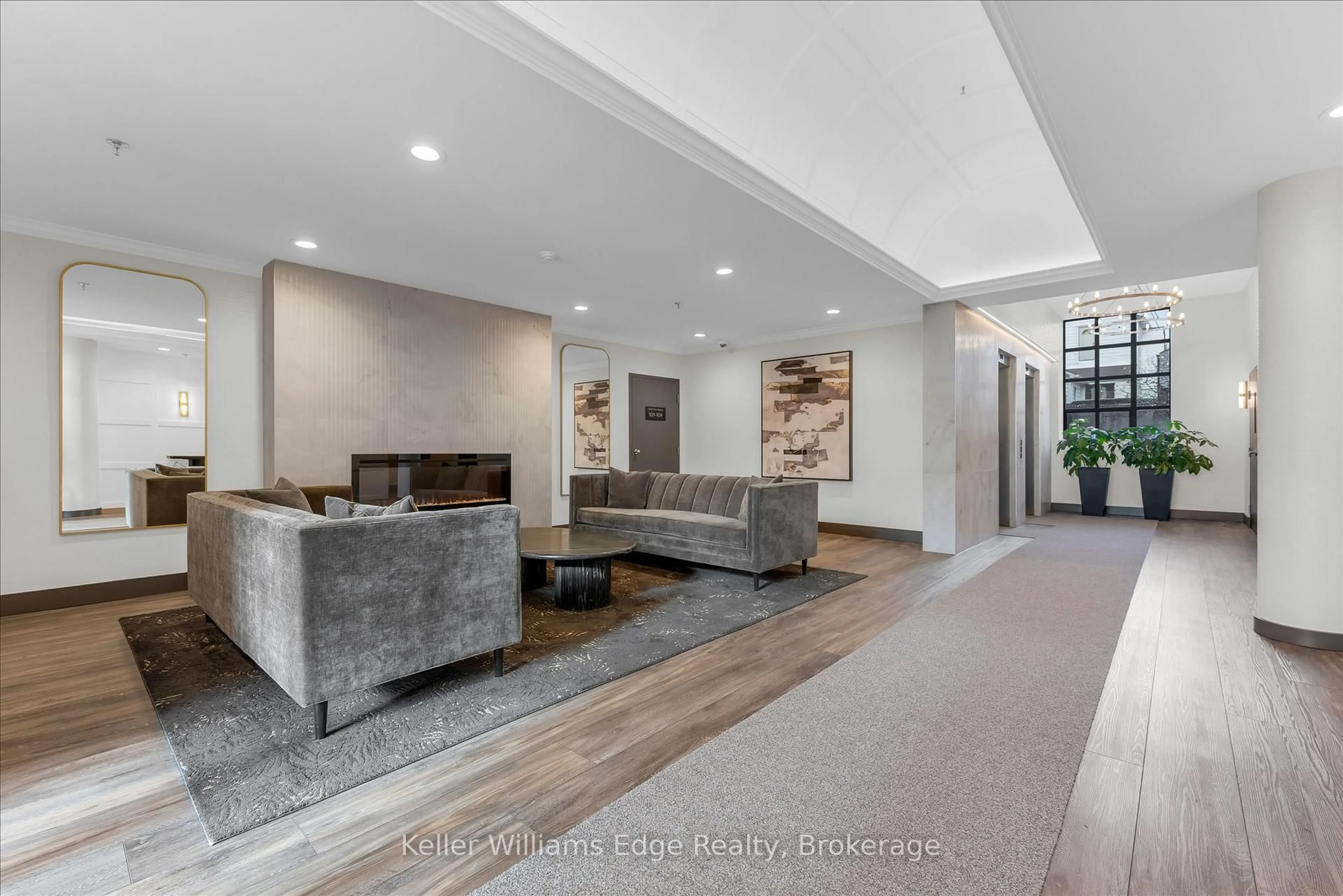 Lobby for 185 Robinson St #203, Oakville Ontario L6J 7P6