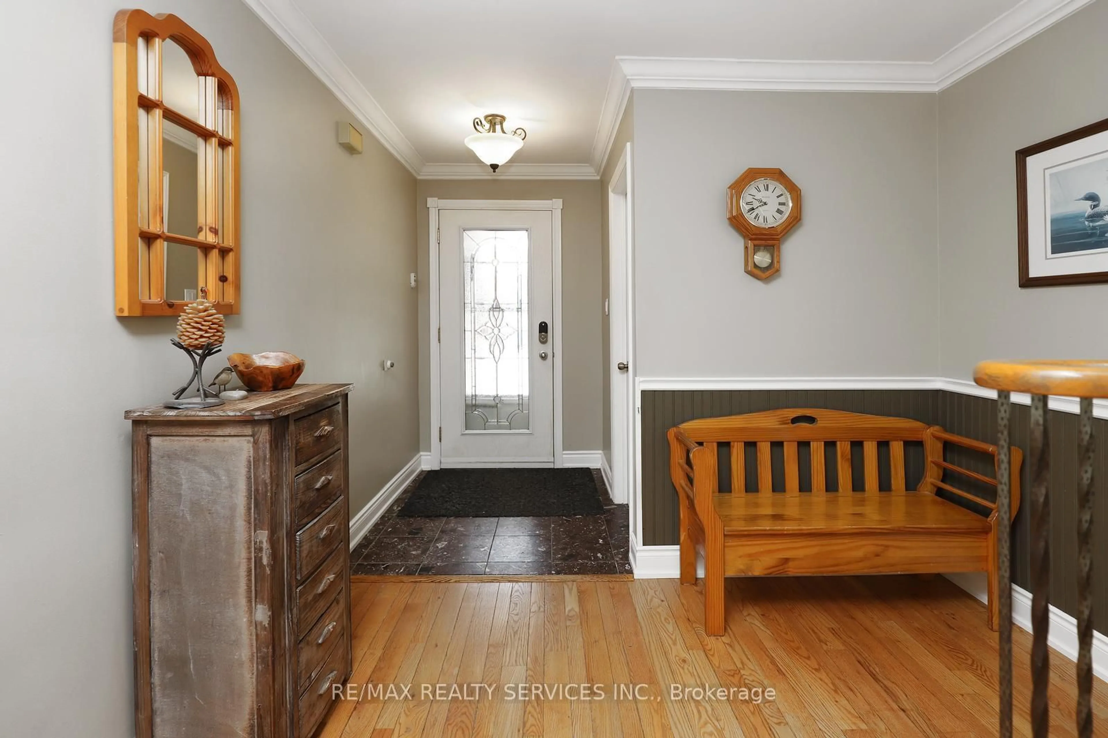 Indoor entryway for 14 Kintyre St, Brampton Ontario L6Z 2Y4