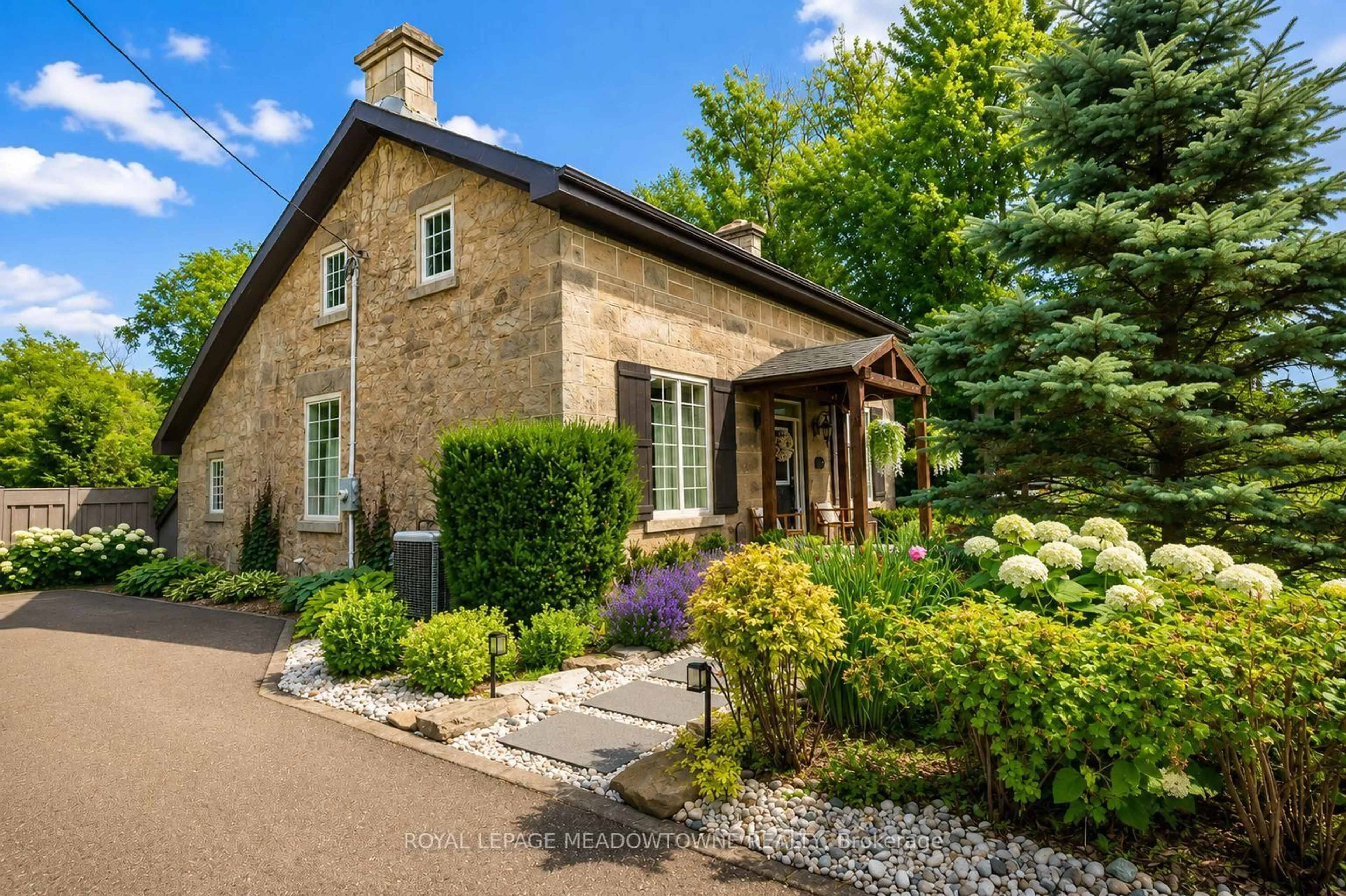 Home with brick exterior material, street for 10761 Guelph Line, Milton Ontario L0P 1B0