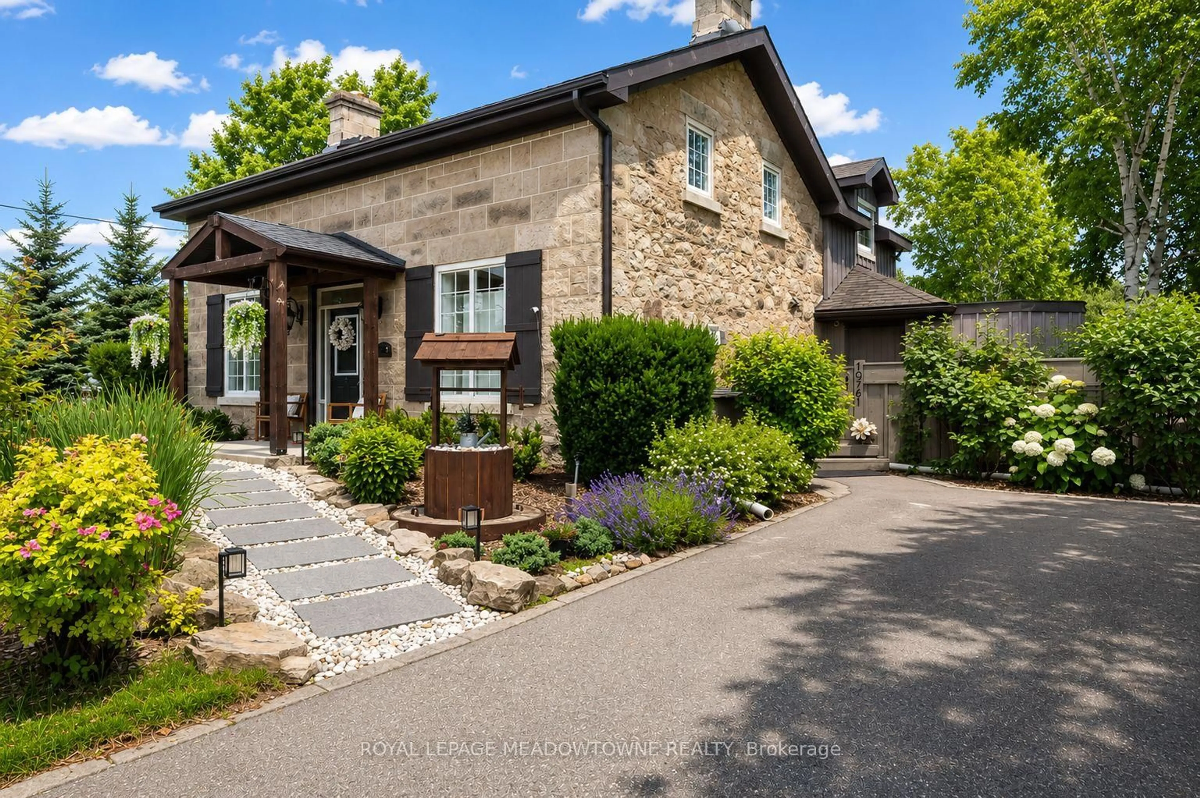 Home with brick exterior material, street for 10761 Guelph Line, Milton Ontario L0P 1B0