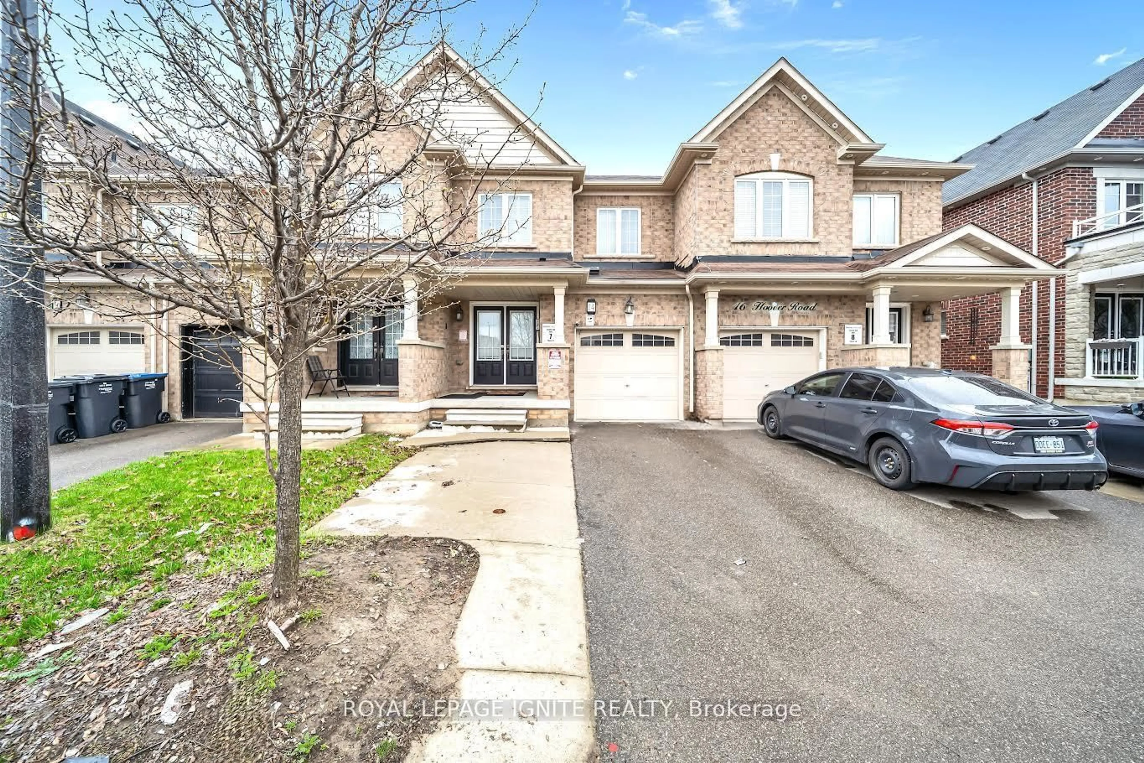 A pic from outside/outdoor area/front of a property/back of a property/a pic from drone, street for 14 Hoover Rd, Brampton Ontario L7A 4L2