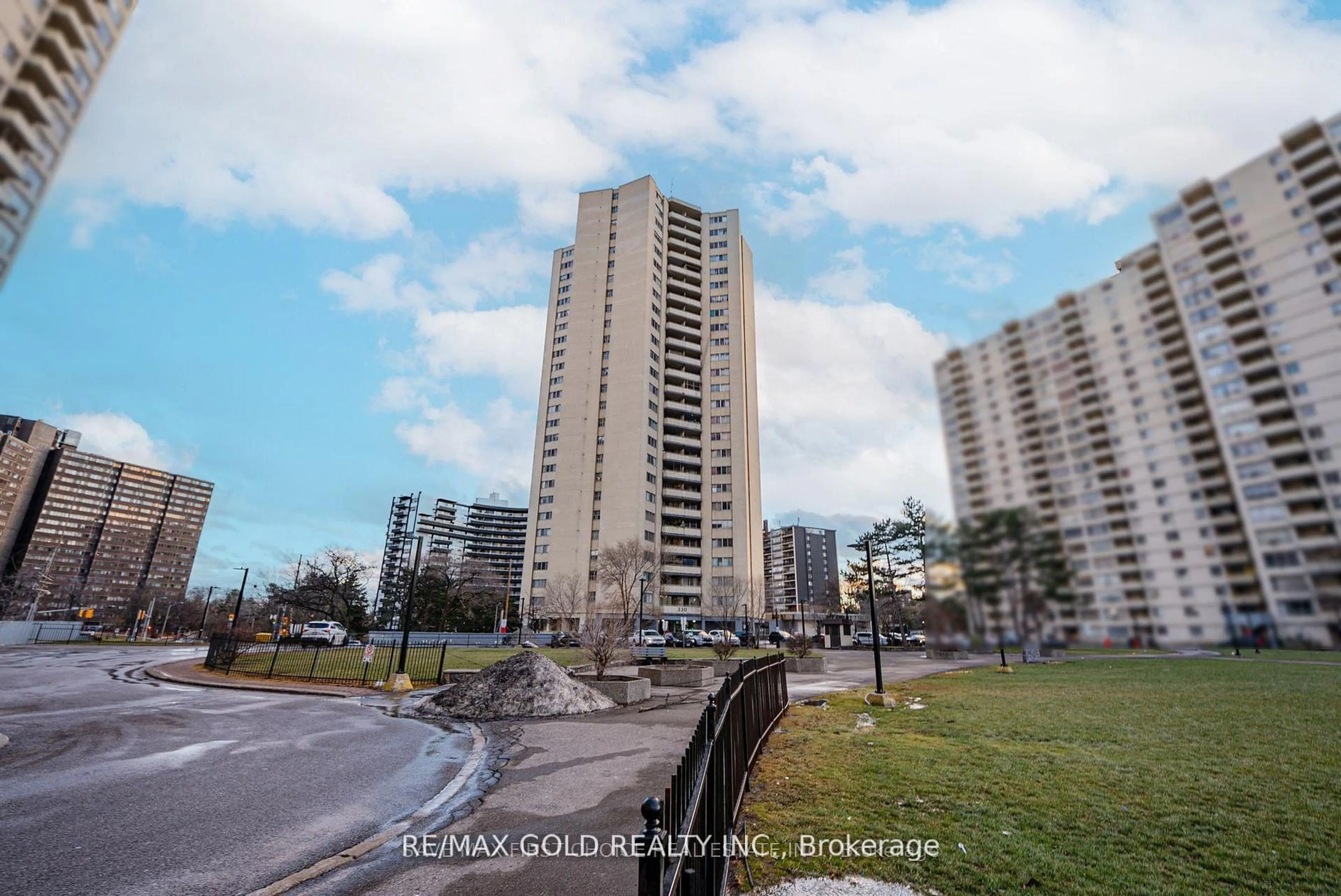 Unknown for 330 Dixon Rd #2107, Toronto Ontario M9R 1S9