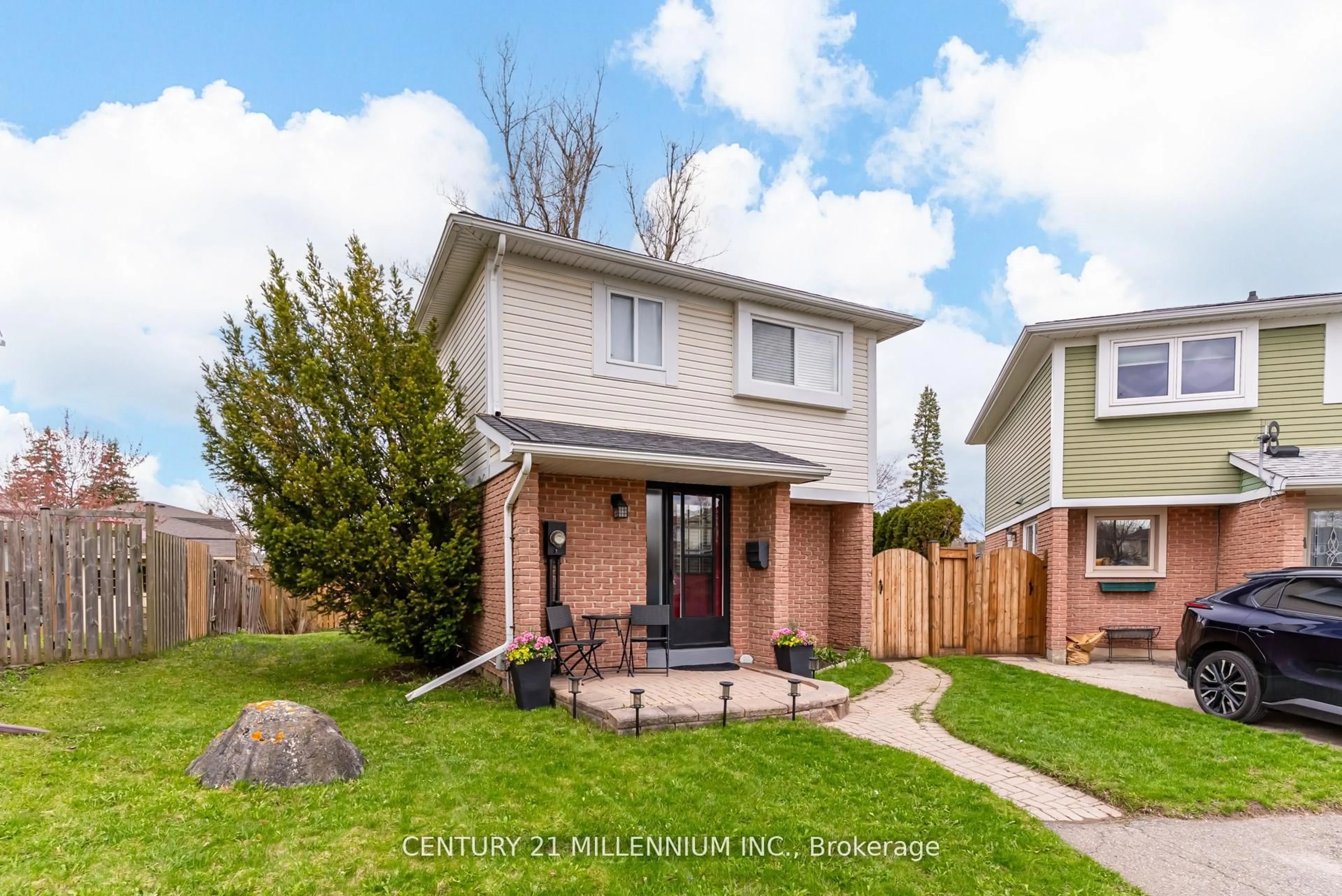 Home with brick exterior material, street for 72 Karen Crt, Orangeville Ontario L9W 3S3