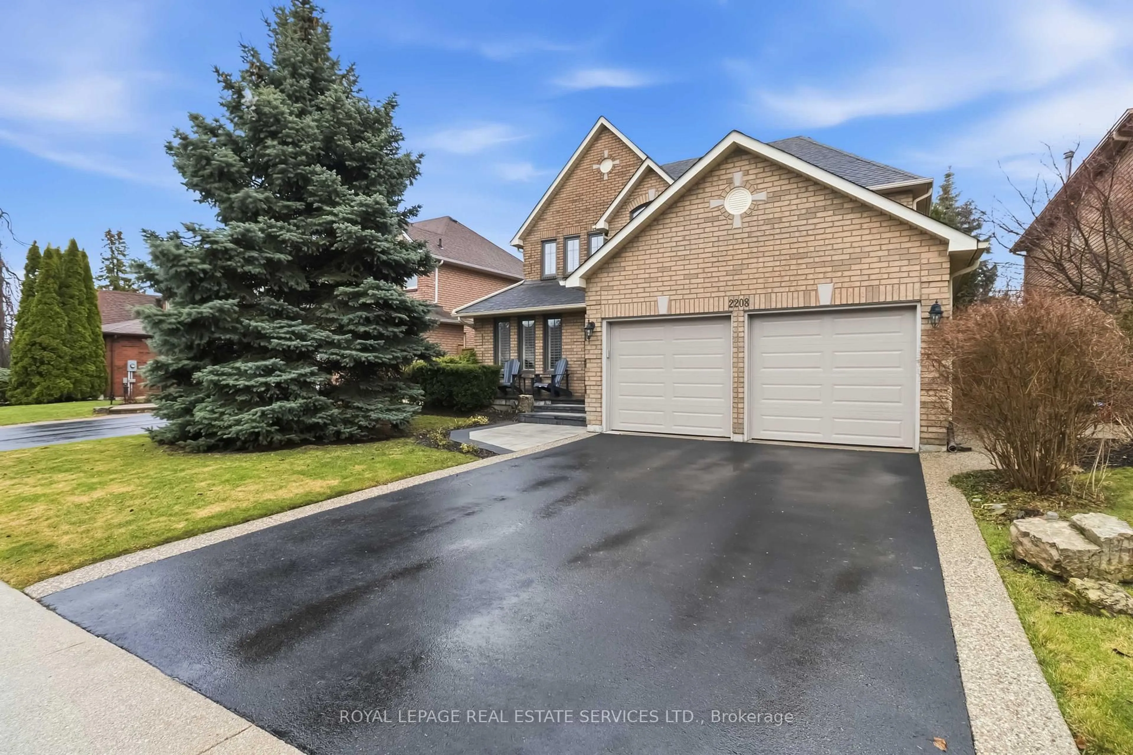 Home with brick exterior material, street for 2208 Brays Lane, Oakville Ontario L6M 3J7