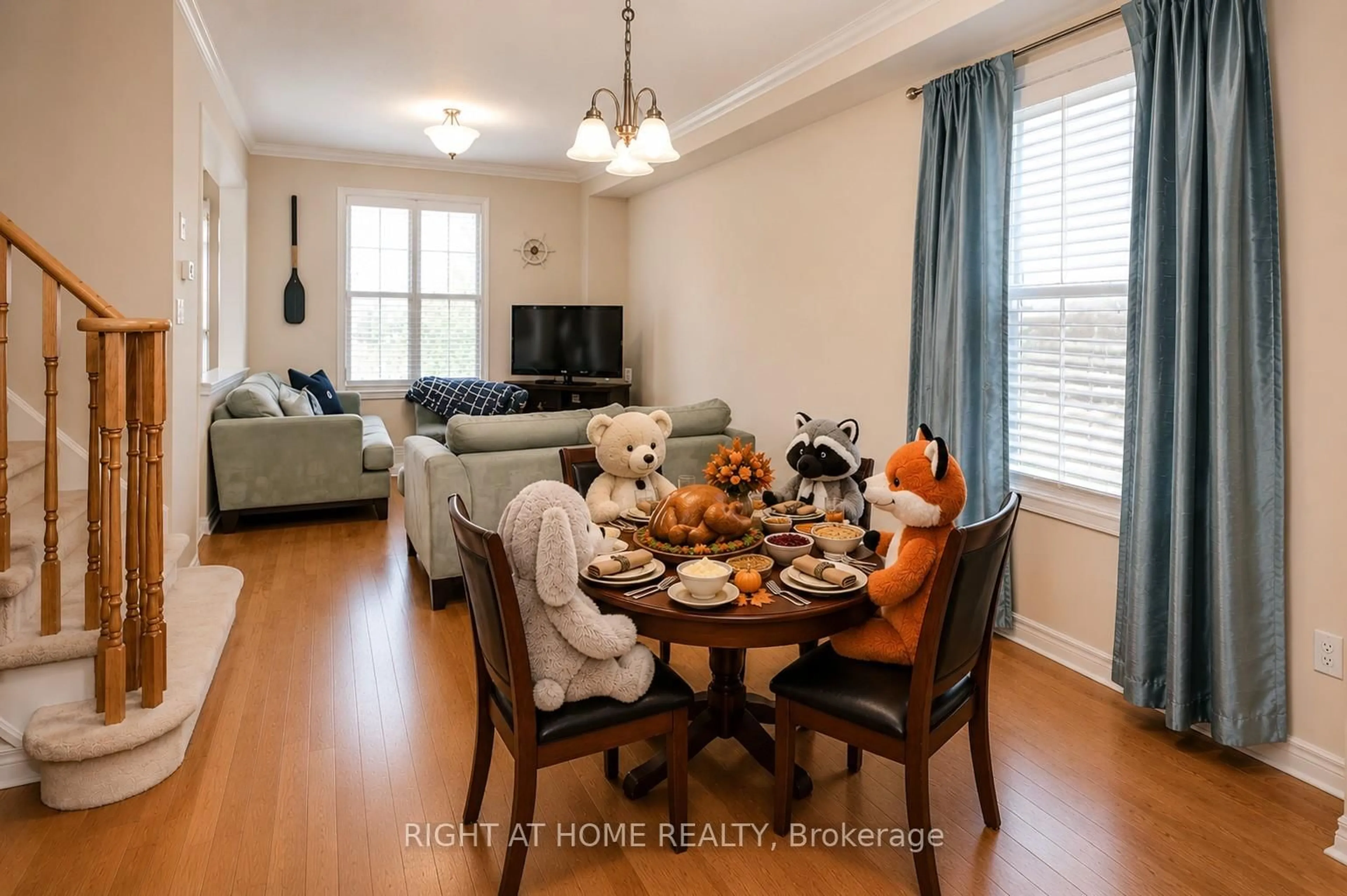 Dining room, wood/laminate floor for 65 Iceland Poppy Tr, Brampton Ontario L7A 0N1