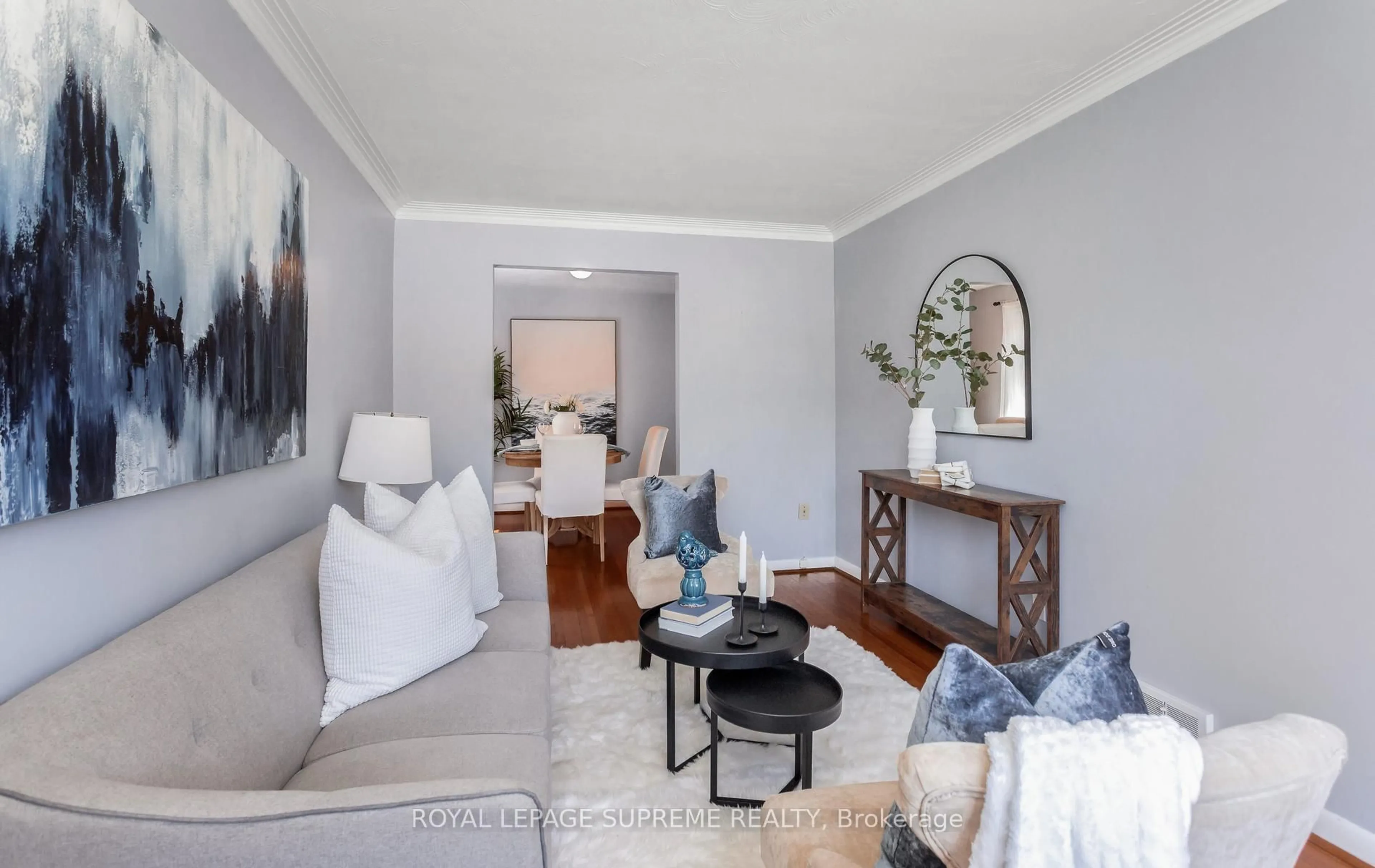 Living room with furniture, unknown for 16 East Dr, Toronto Ontario M6N 2N7