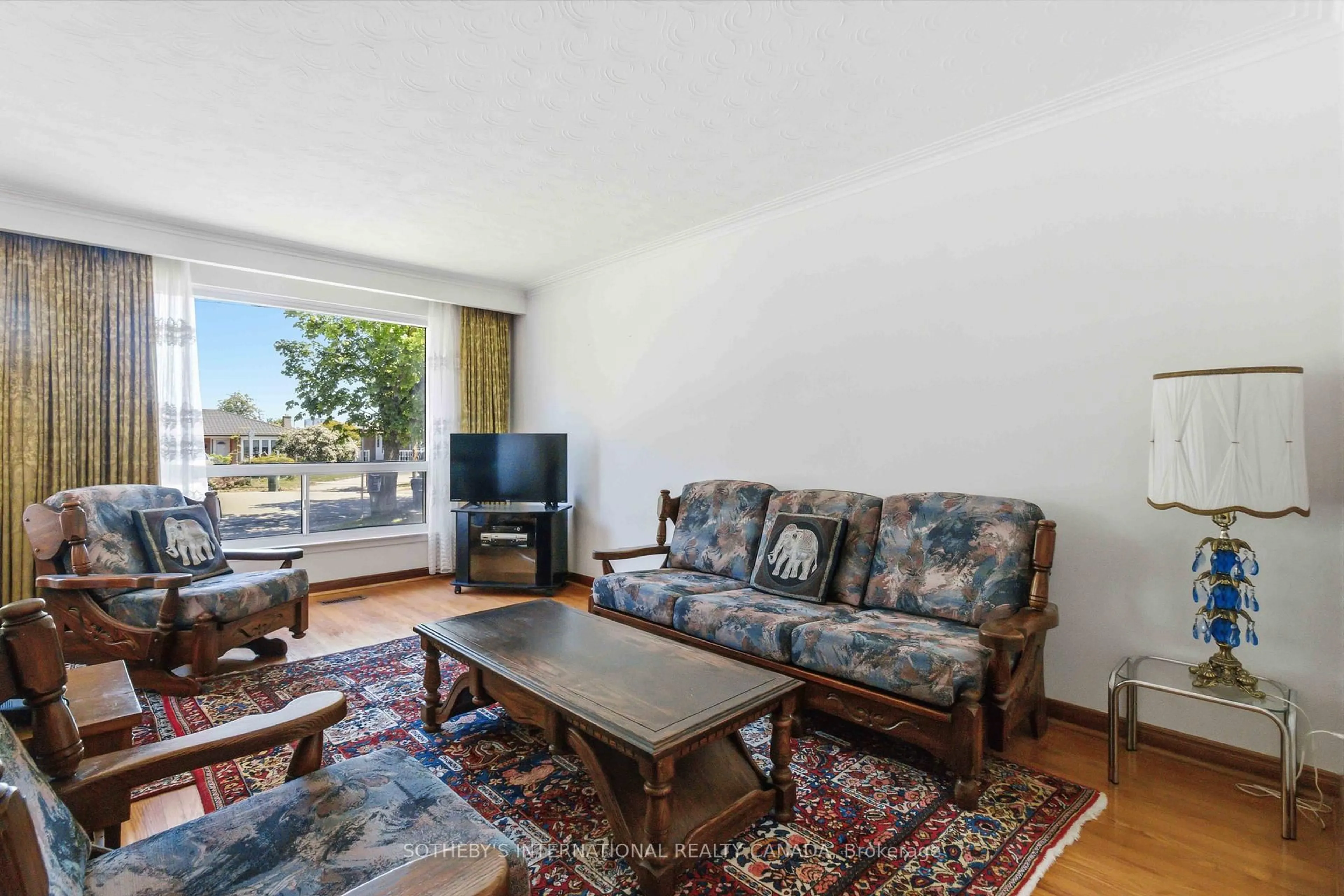 Living room with furniture, unknown for 11 Pagoda Pl, Toronto Ontario M9V 2V2