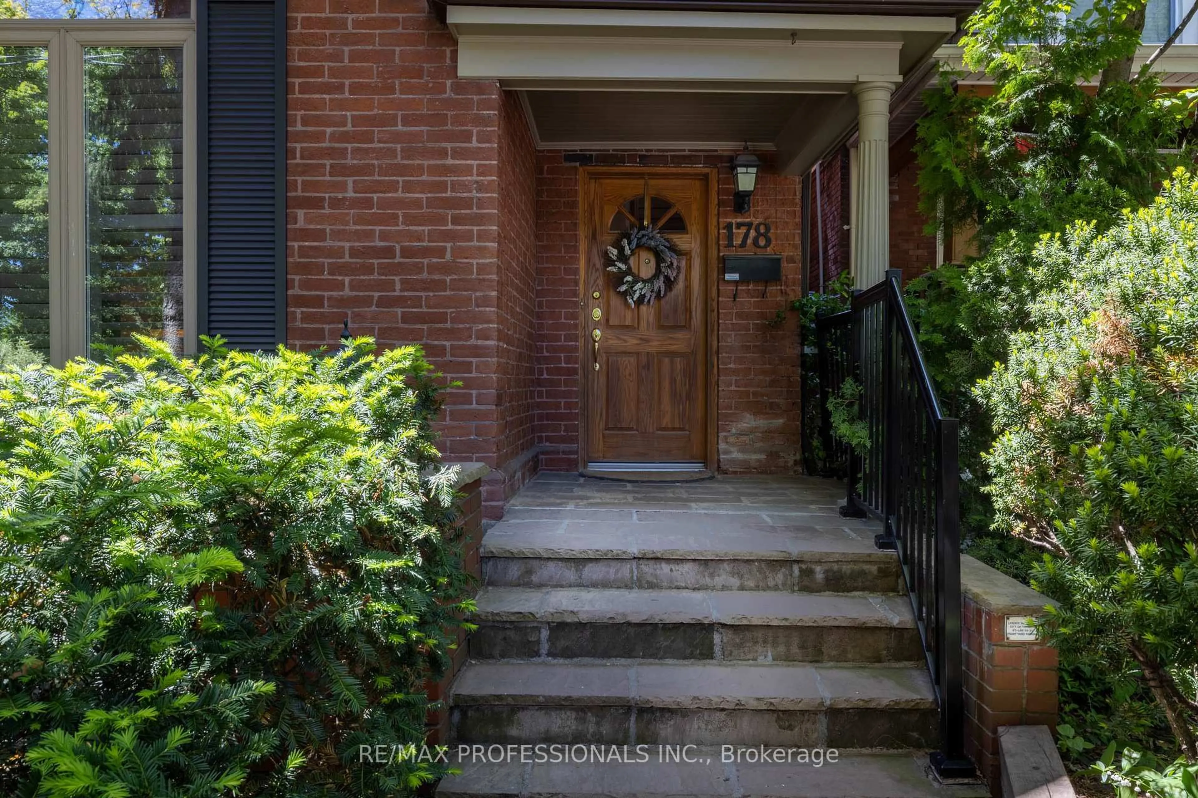 Unknown for 178 Oakmount Rd, Toronto Ontario M6P 2M9