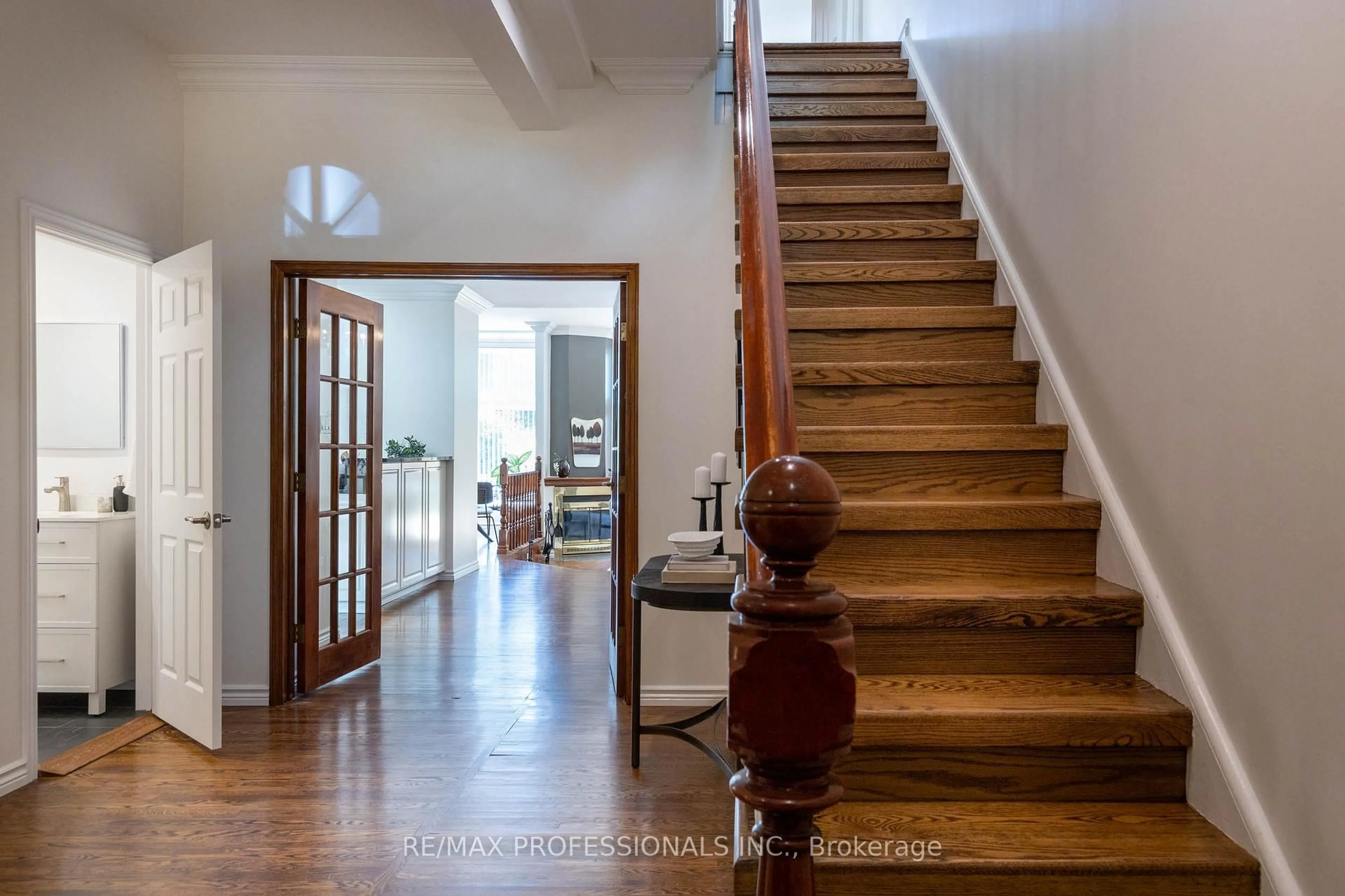 Indoor entryway for 178 Oakmount Rd, Toronto Ontario M6P 2M9