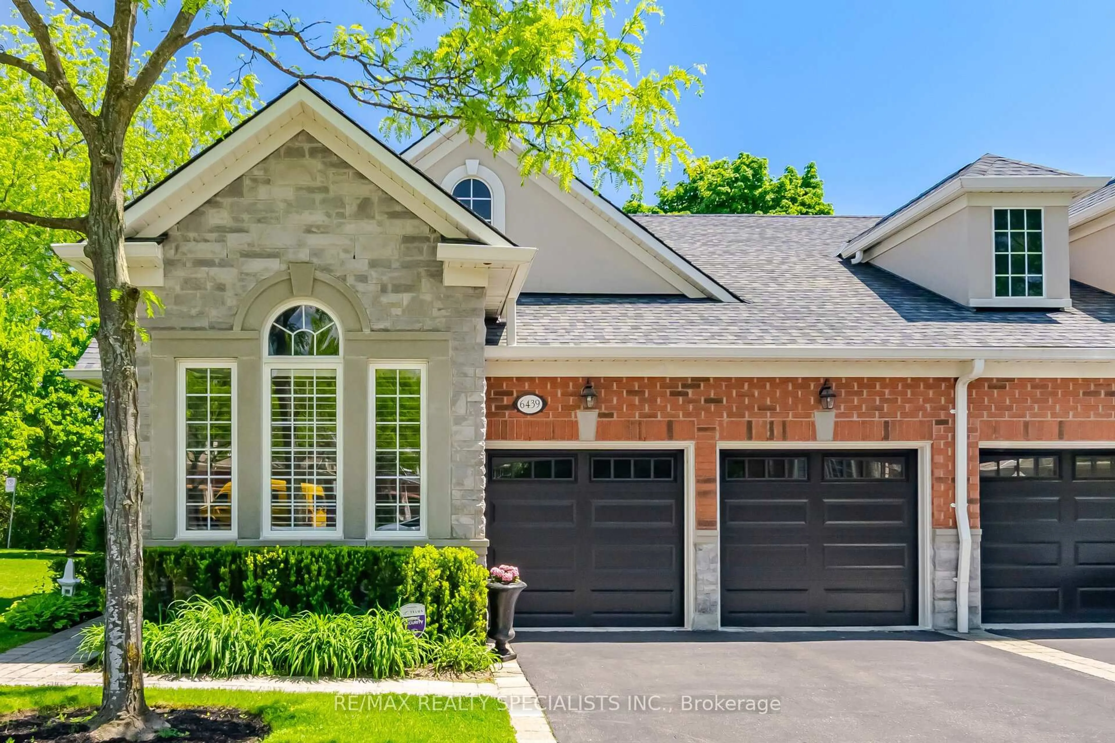 Home with brick exterior material, street for 6439 Rivergate Pl, Mississauga Ontario L5N 8P8