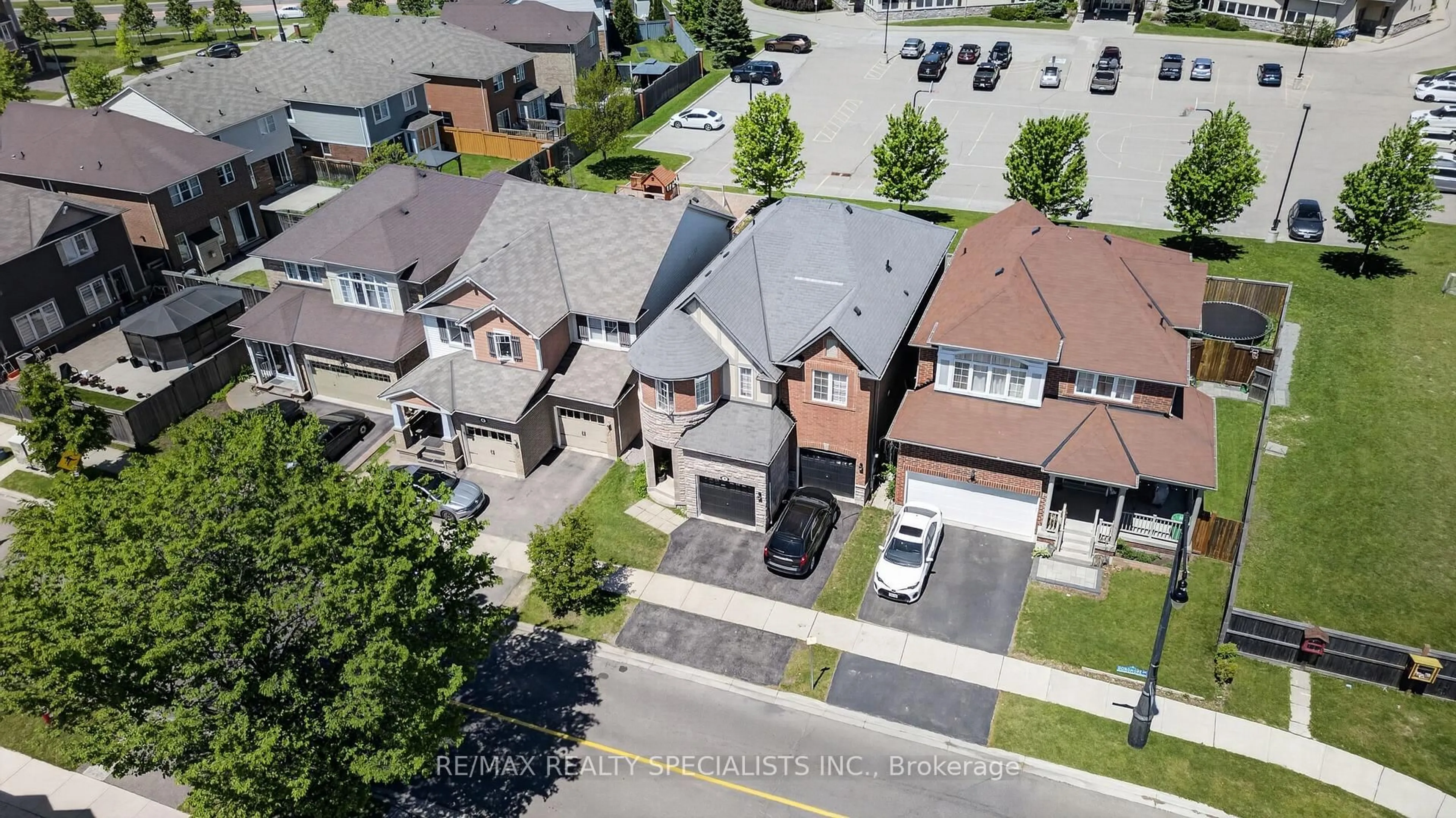 A pic from outside/outdoor area/front of a property/back of a property/a pic from drone, street for 4 Donomore Dr, Brampton Ontario L7A 0S8