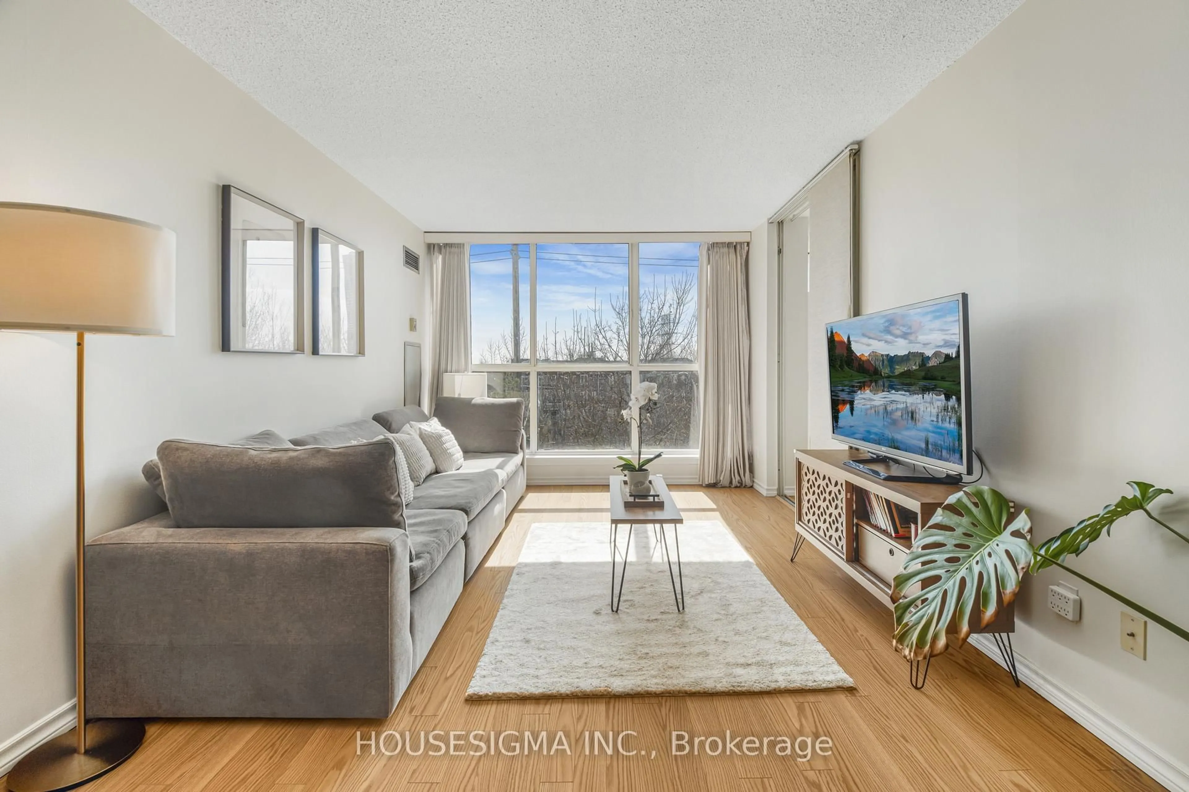 Living room with furniture, unknown for 22 Southport St #438, Toronto Ontario M6S 4Y9