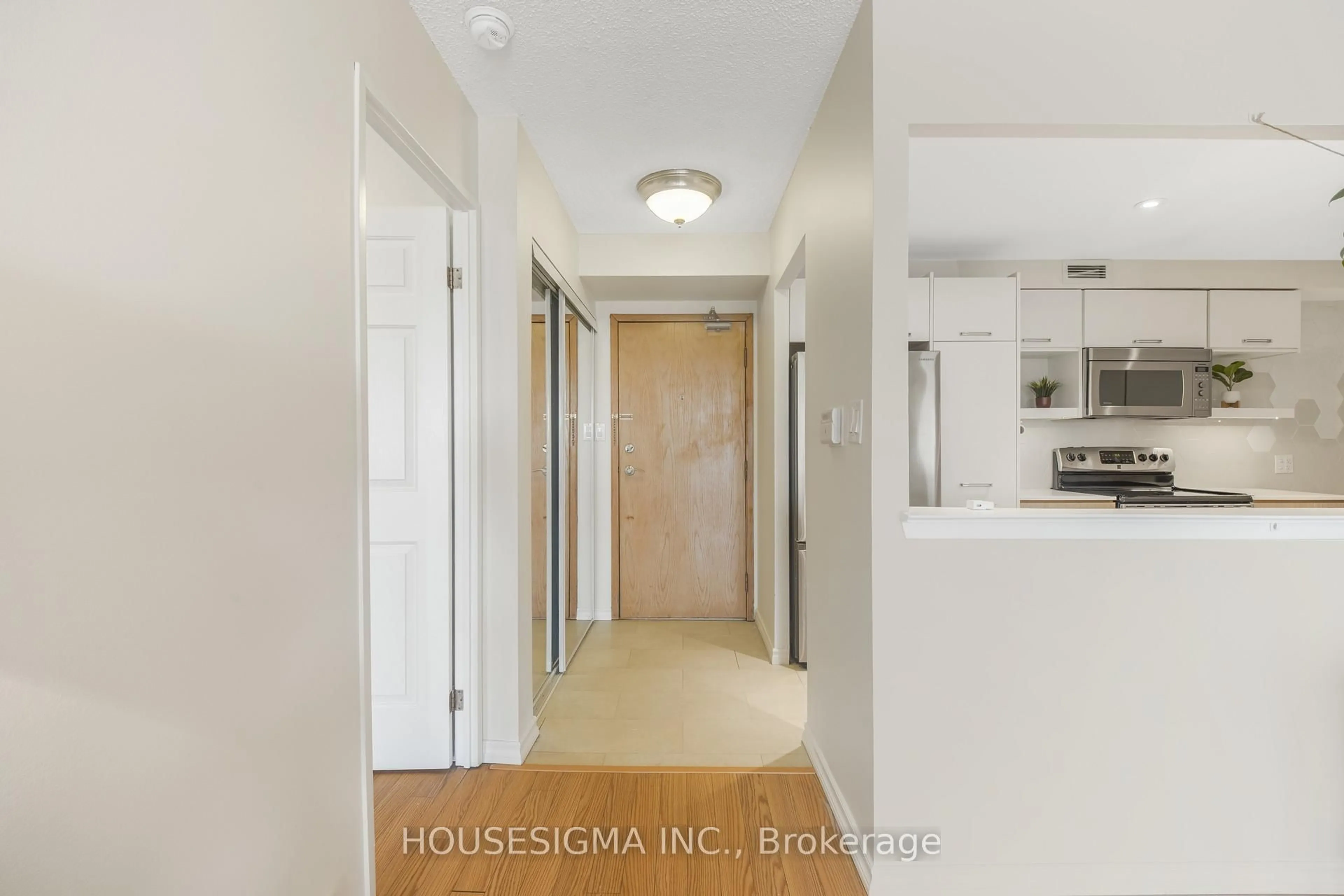 Unknown for 22 Southport St #438, Toronto Ontario M6S 4Y9
