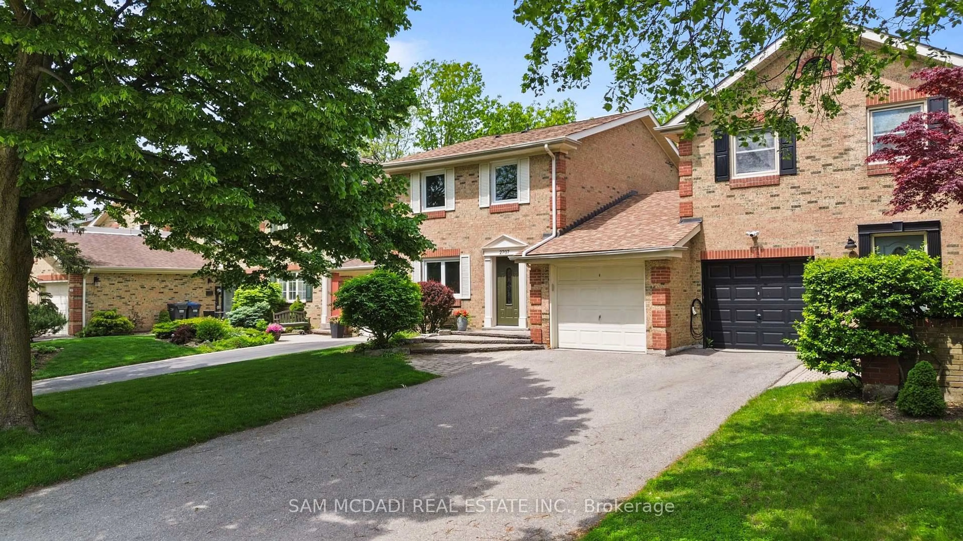 Home with brick exterior material, street for 2707 Jerring Mews, Mississauga Ontario L5L 2M7