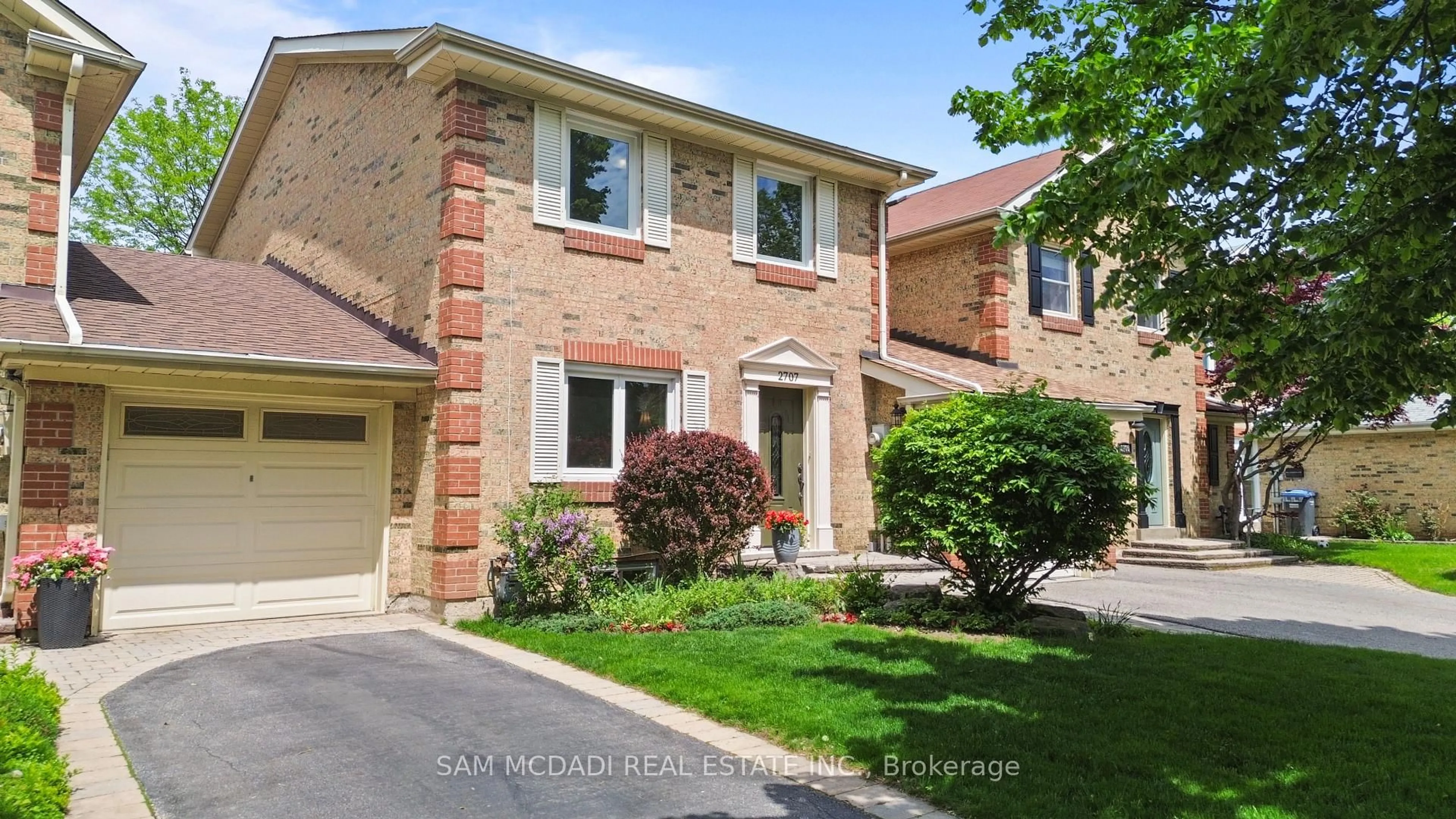 Home with brick exterior material, street for 2707 Jerring Mews, Mississauga Ontario L5L 2M7