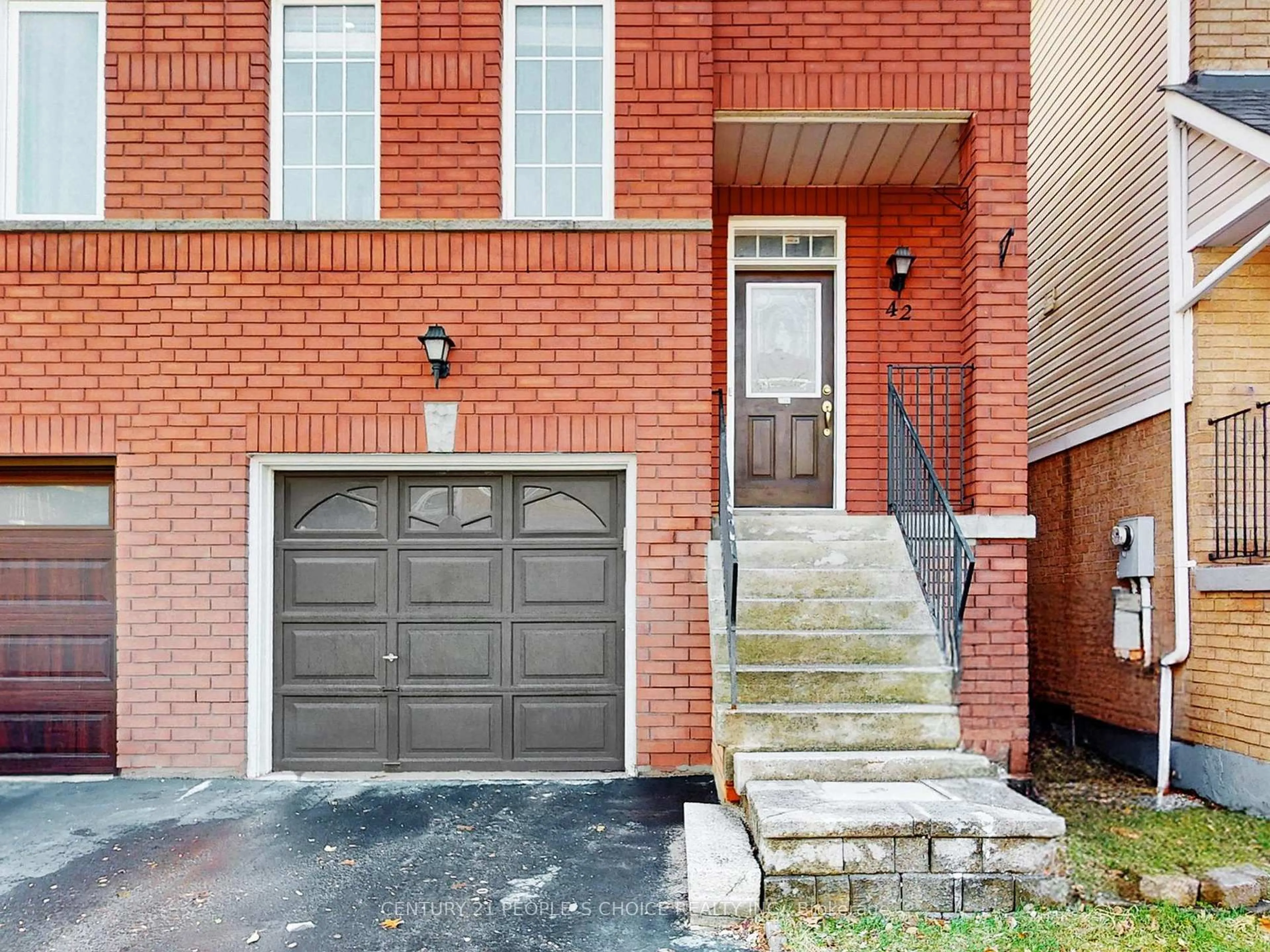 Home with brick exterior material, street for 1480 Britannia Rd #42, Mississauga Ontario L5V 2K4
