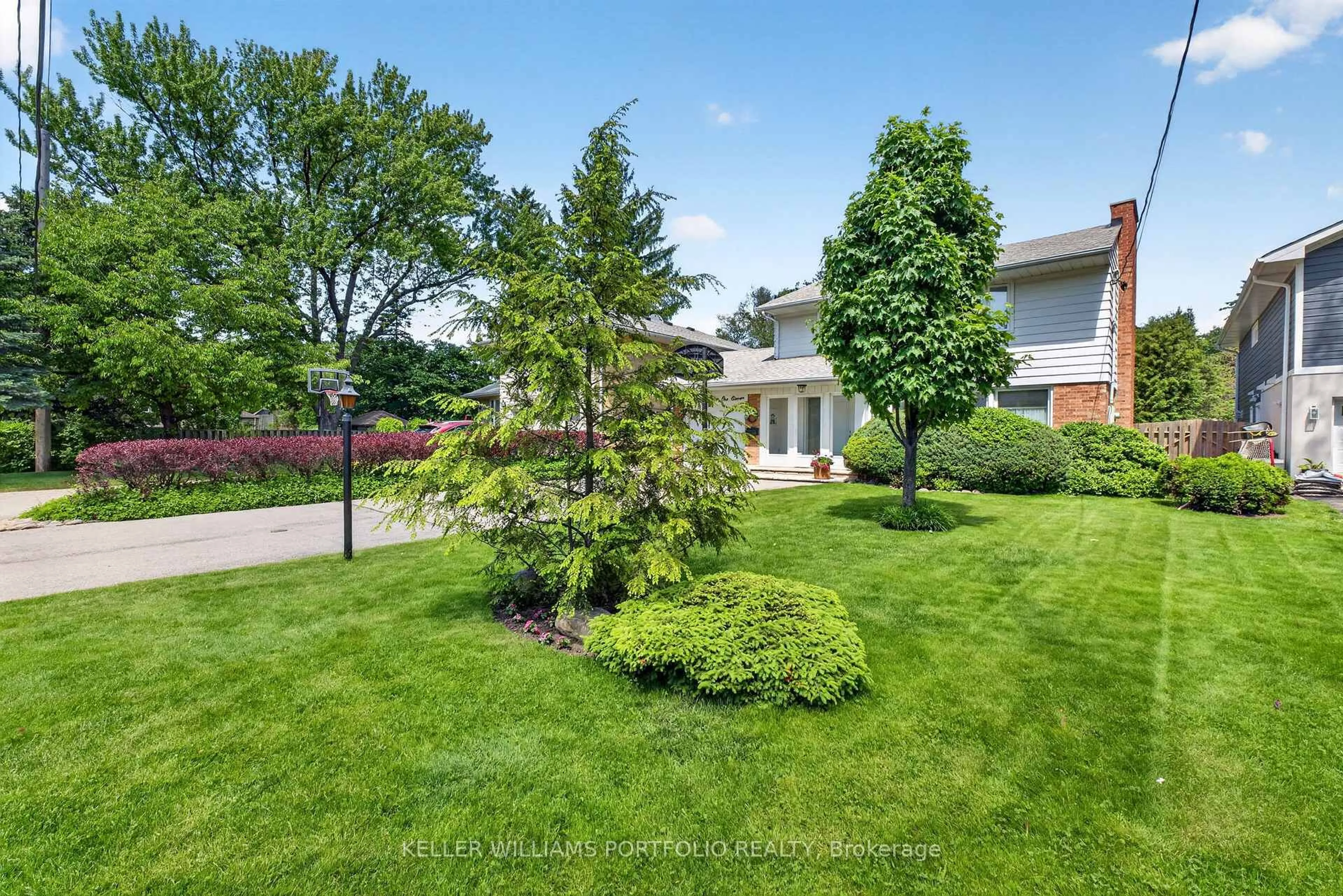 A pic from outside/outdoor area/front of a property/back of a property/a pic from drone, street for 111 Prennan Ave, Toronto Ontario M9B 4C5