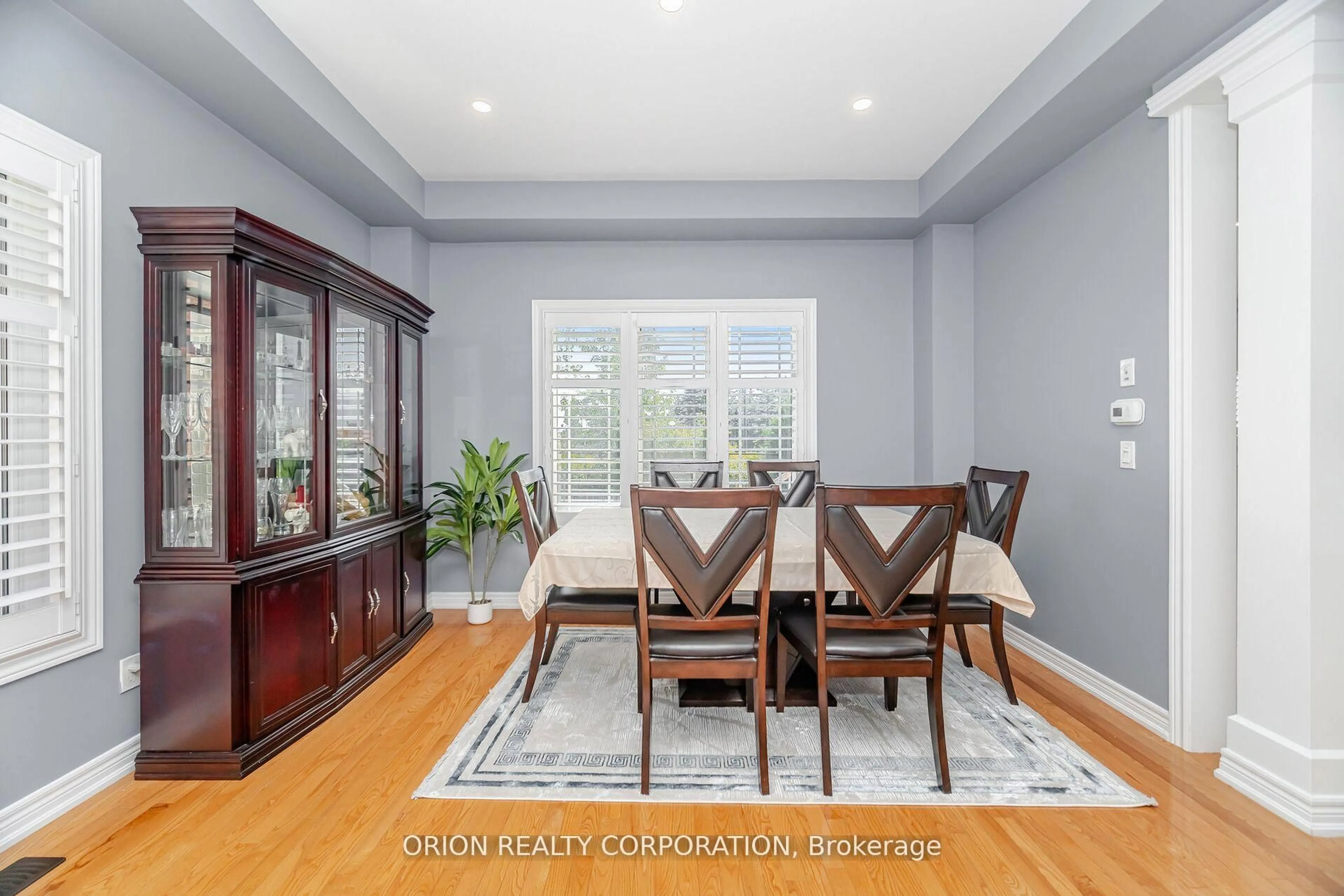 Dining room, unknown for 802 Miltonbrock Cres, Milton Ontario L9T 3N3