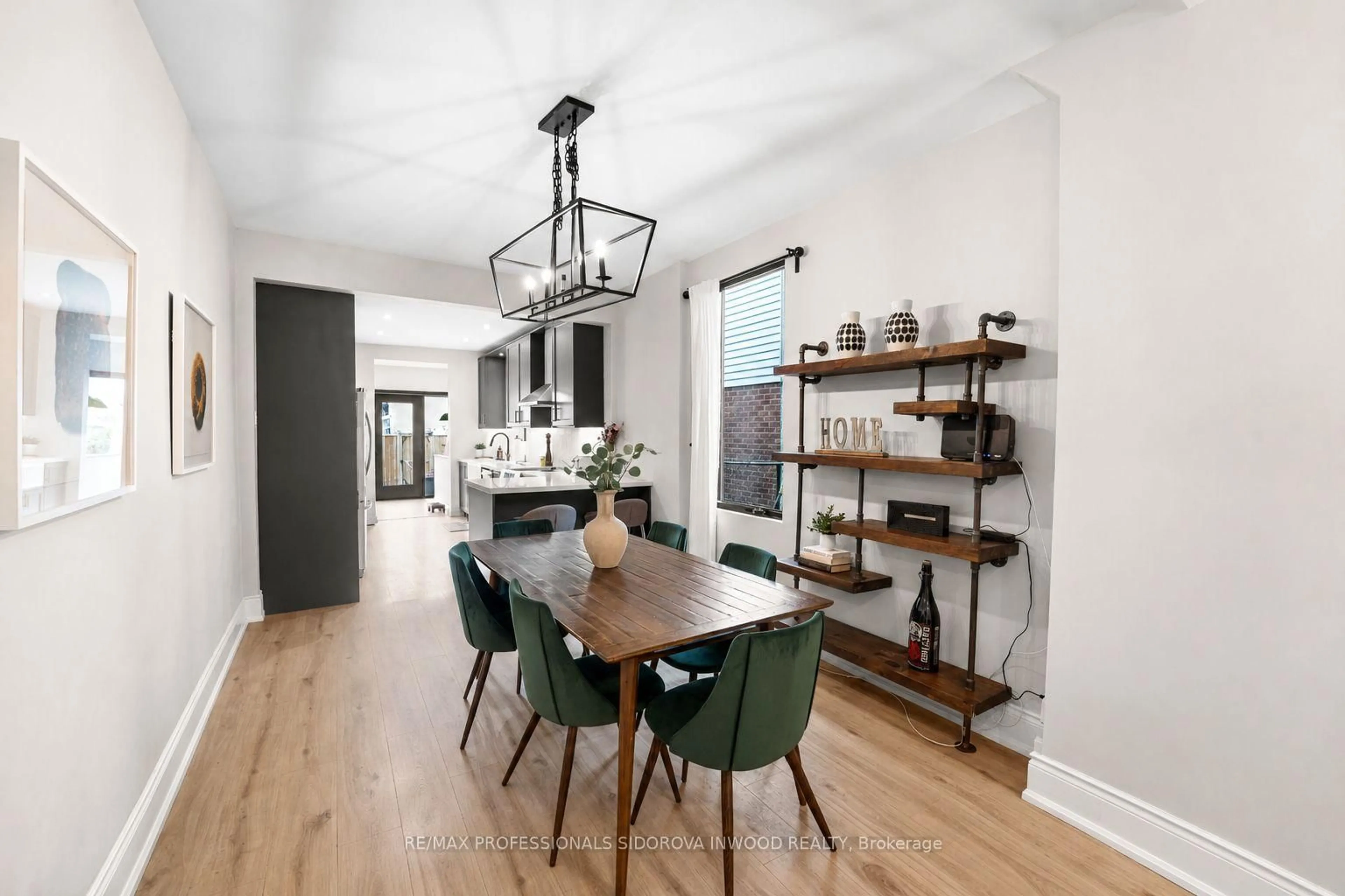 Dining room, unknown for 209 Maria St, Toronto Ontario M6P 1W6