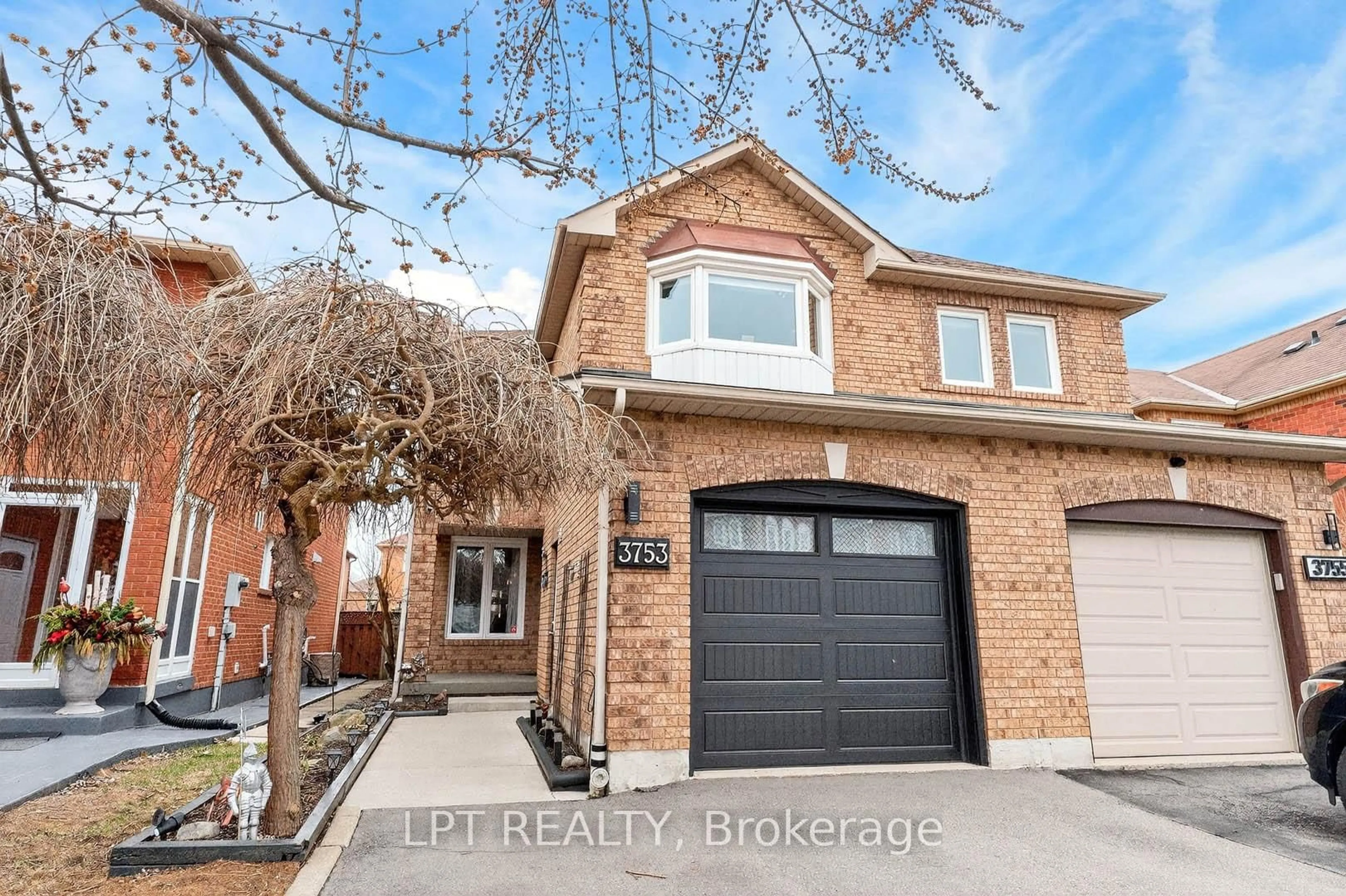 Home with brick exterior material, street for 3753 Densbury Dr, Mississauga Ontario L5N 6Z2