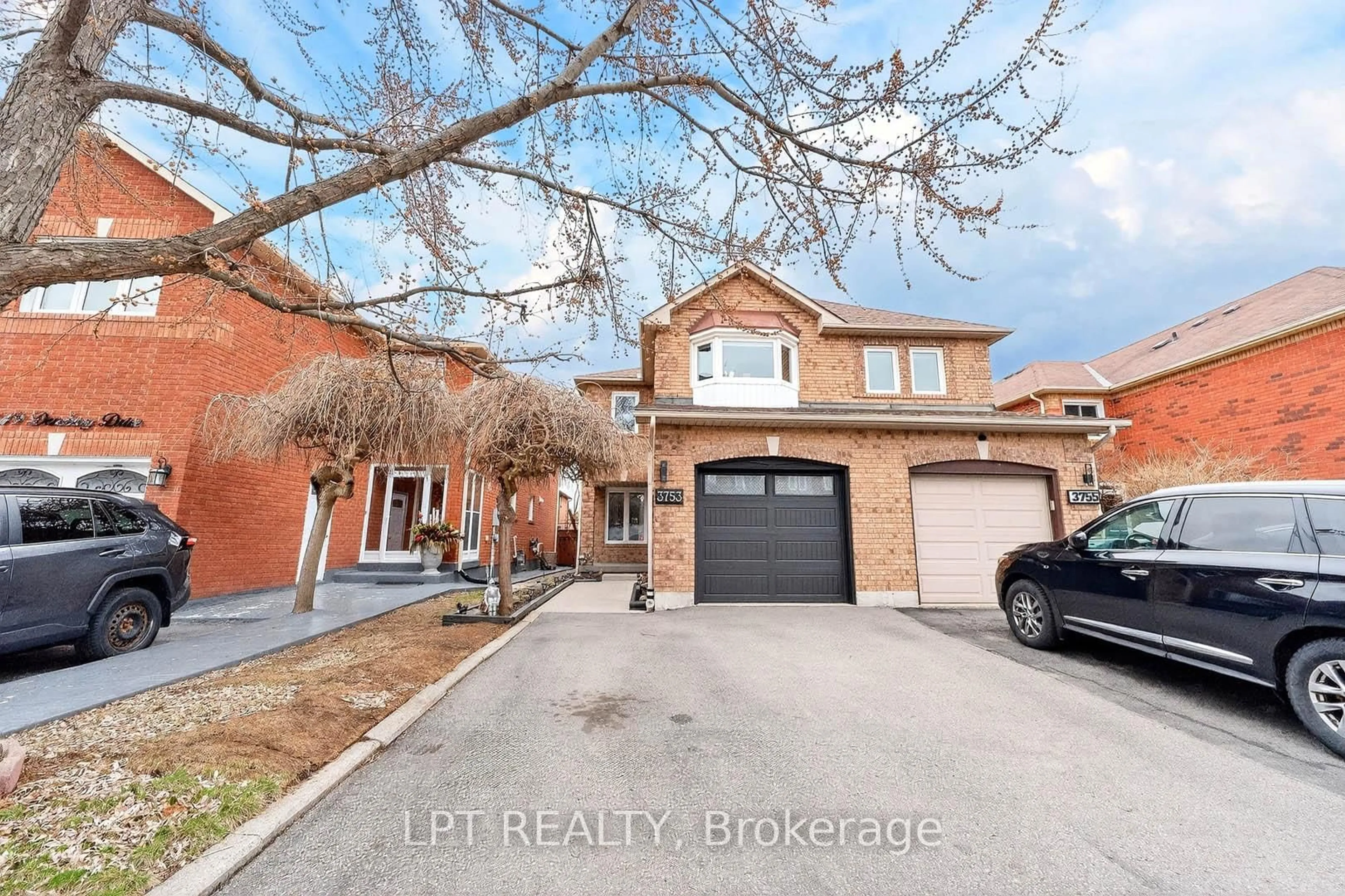 Home with brick exterior material, street for 3753 Densbury Dr, Mississauga Ontario L5N 6Z2