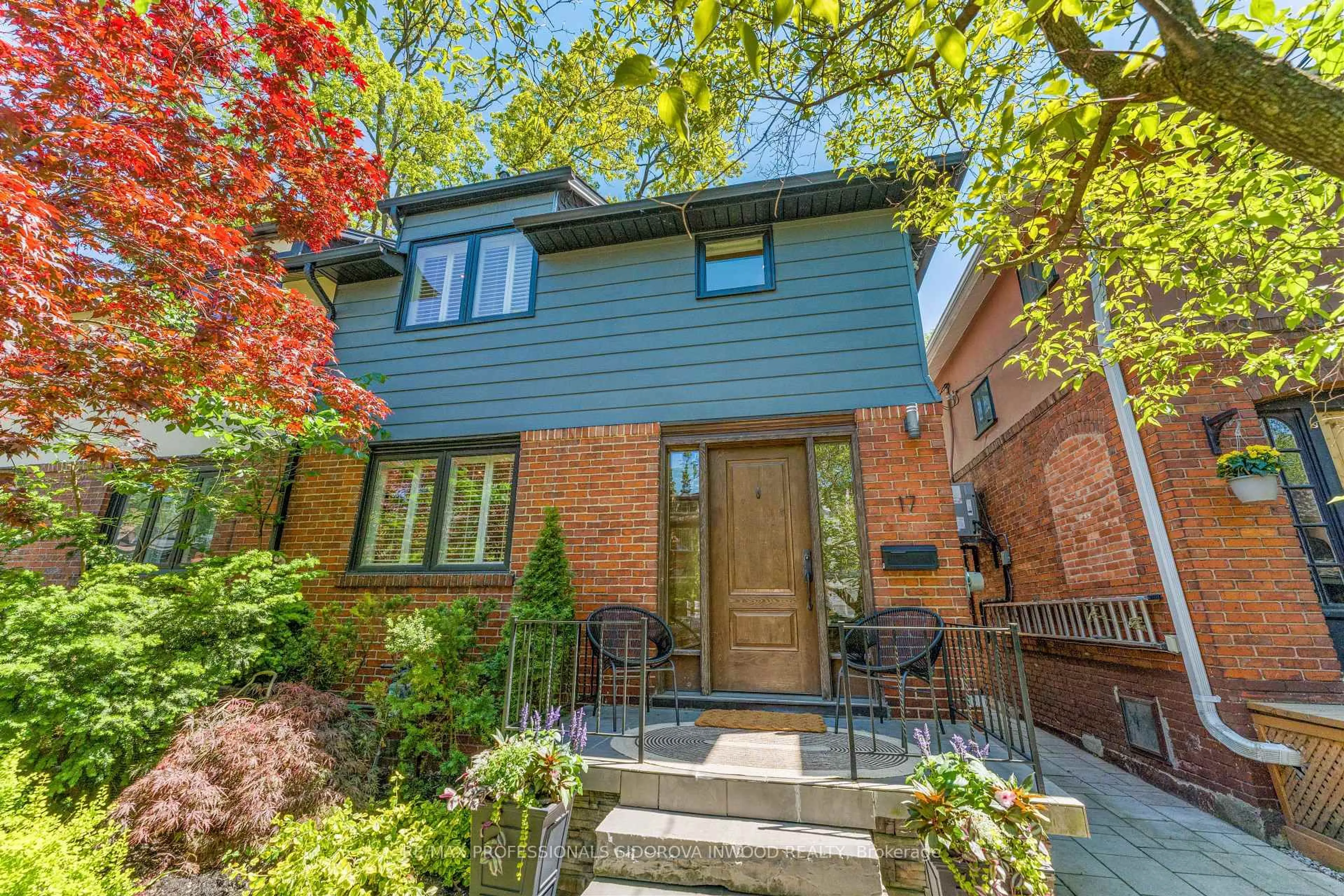 Home with brick exterior material, street for 17 Lincoln Ave, Toronto Ontario M6P 1M7
