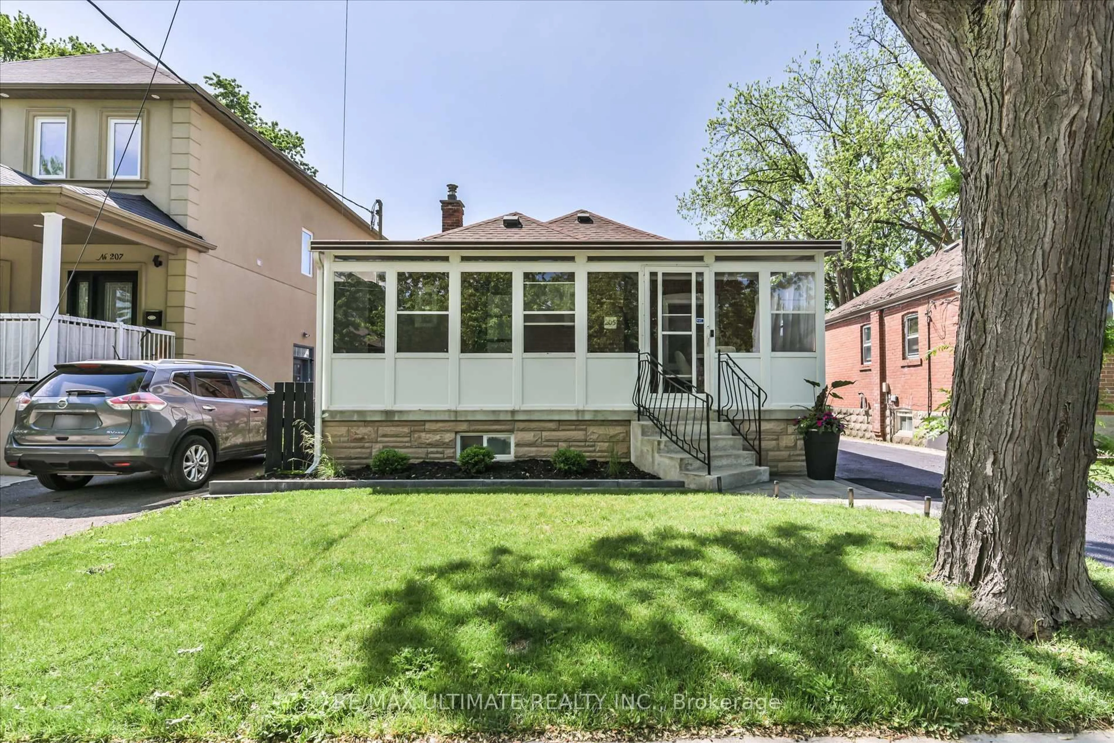 Home with brick exterior material, street for 205 William St, Toronto Ontario M9N 2H2