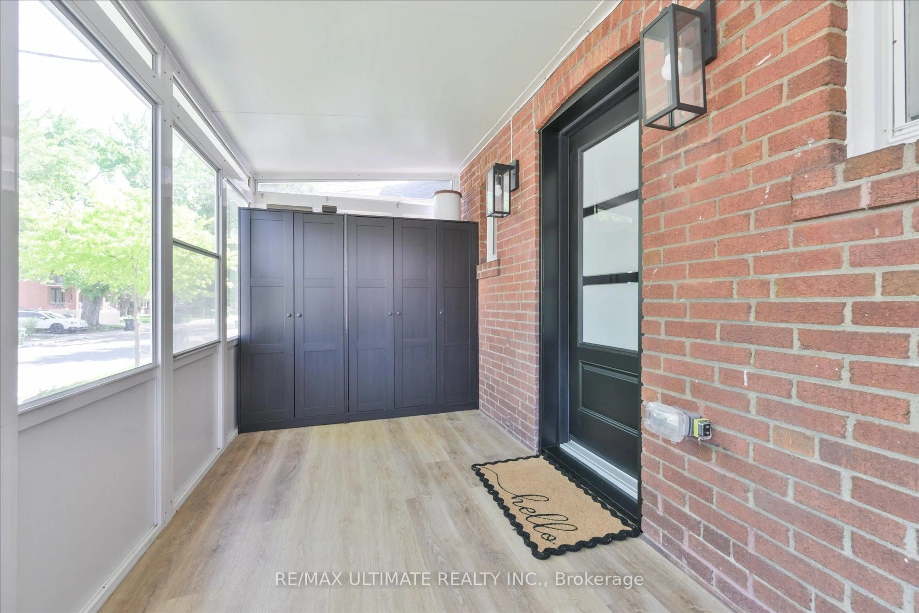 Indoor entryway for 205 William St, Toronto Ontario M9N 2H2