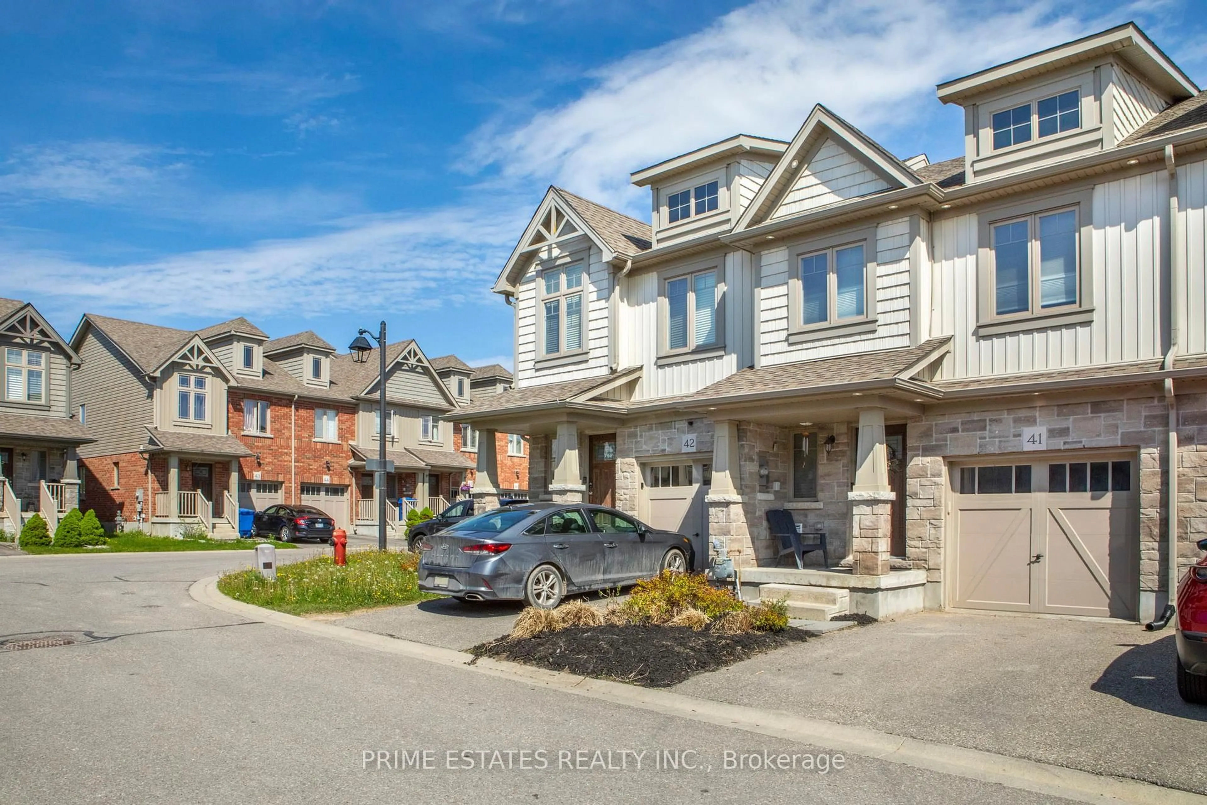 A pic from outside/outdoor area/front of a property/back of a property/a pic from drone, street for 124 Parkinson Cres, Orangeville Ontario L9W 6X3