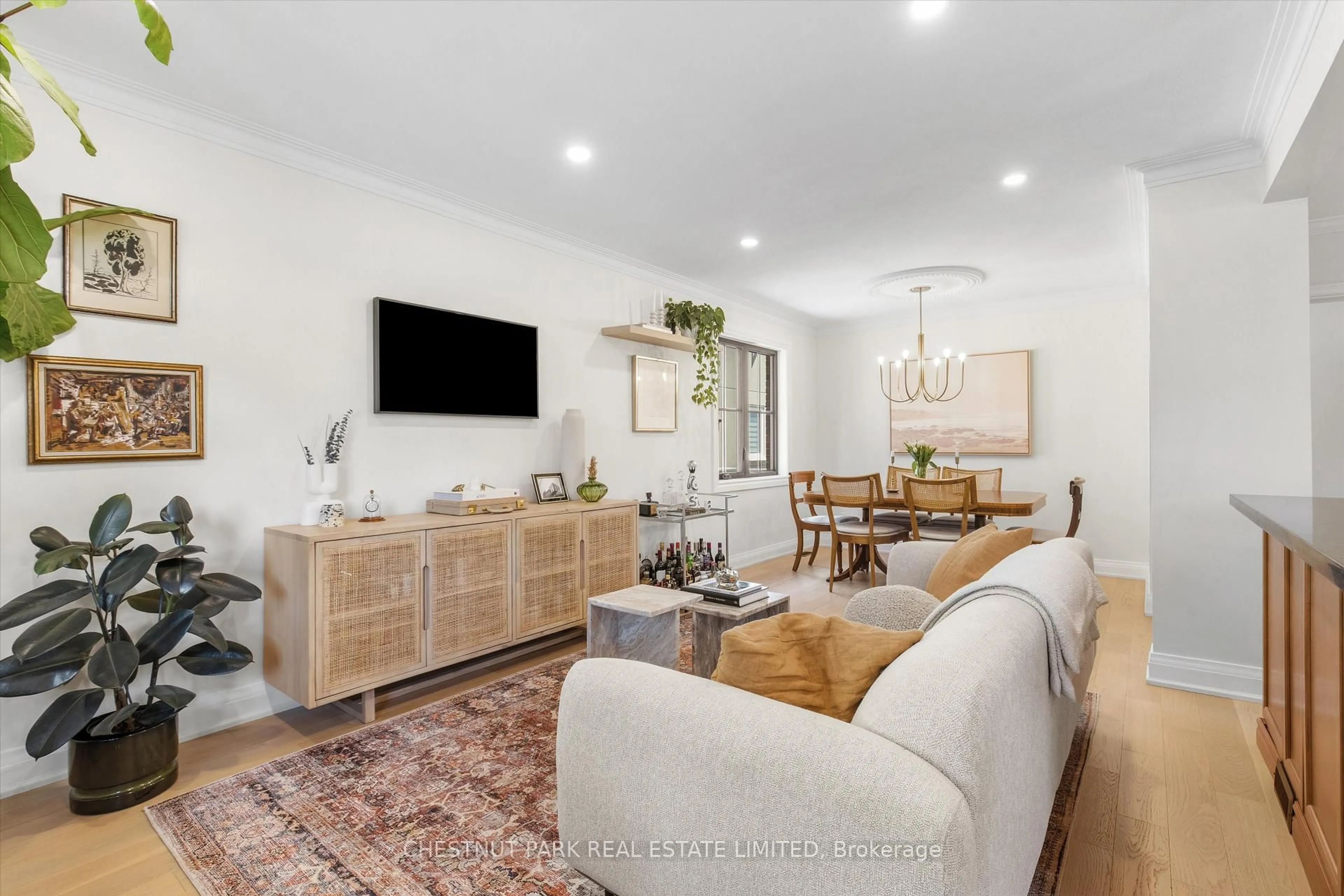 Living room with furniture, unknown for 123 Wesley St, Toronto Ontario M8Y 2W9