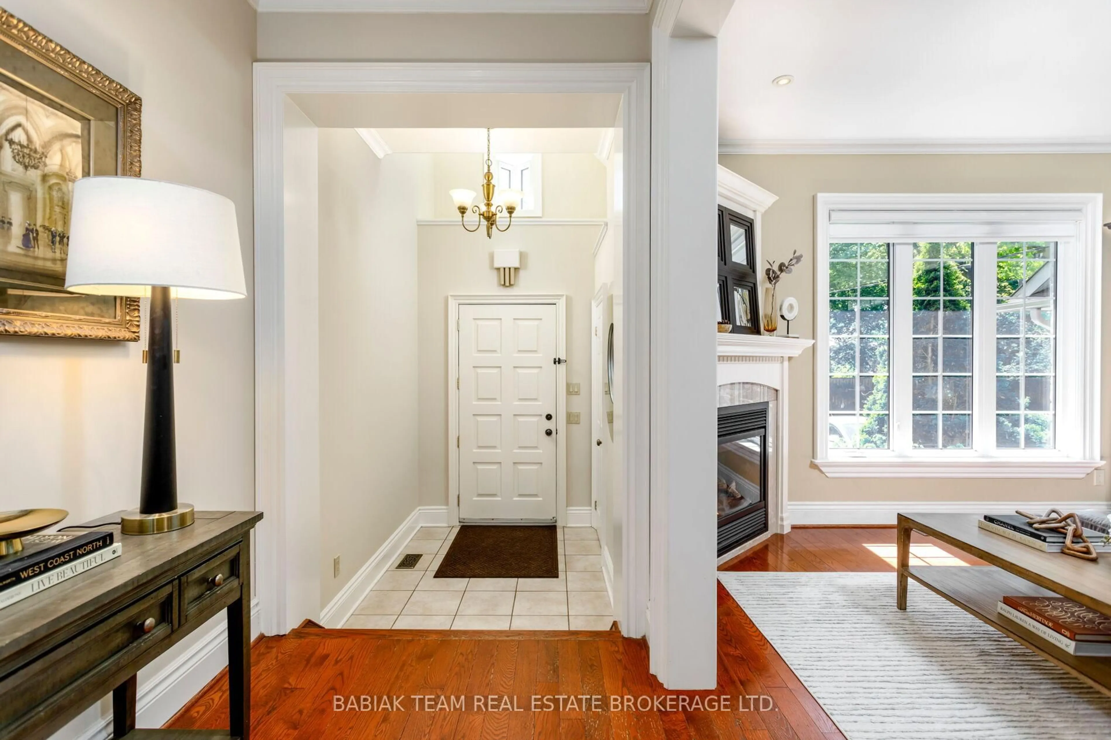 Indoor entryway for 3 Humbercrest Blvd, Toronto Ontario M6S 4K6