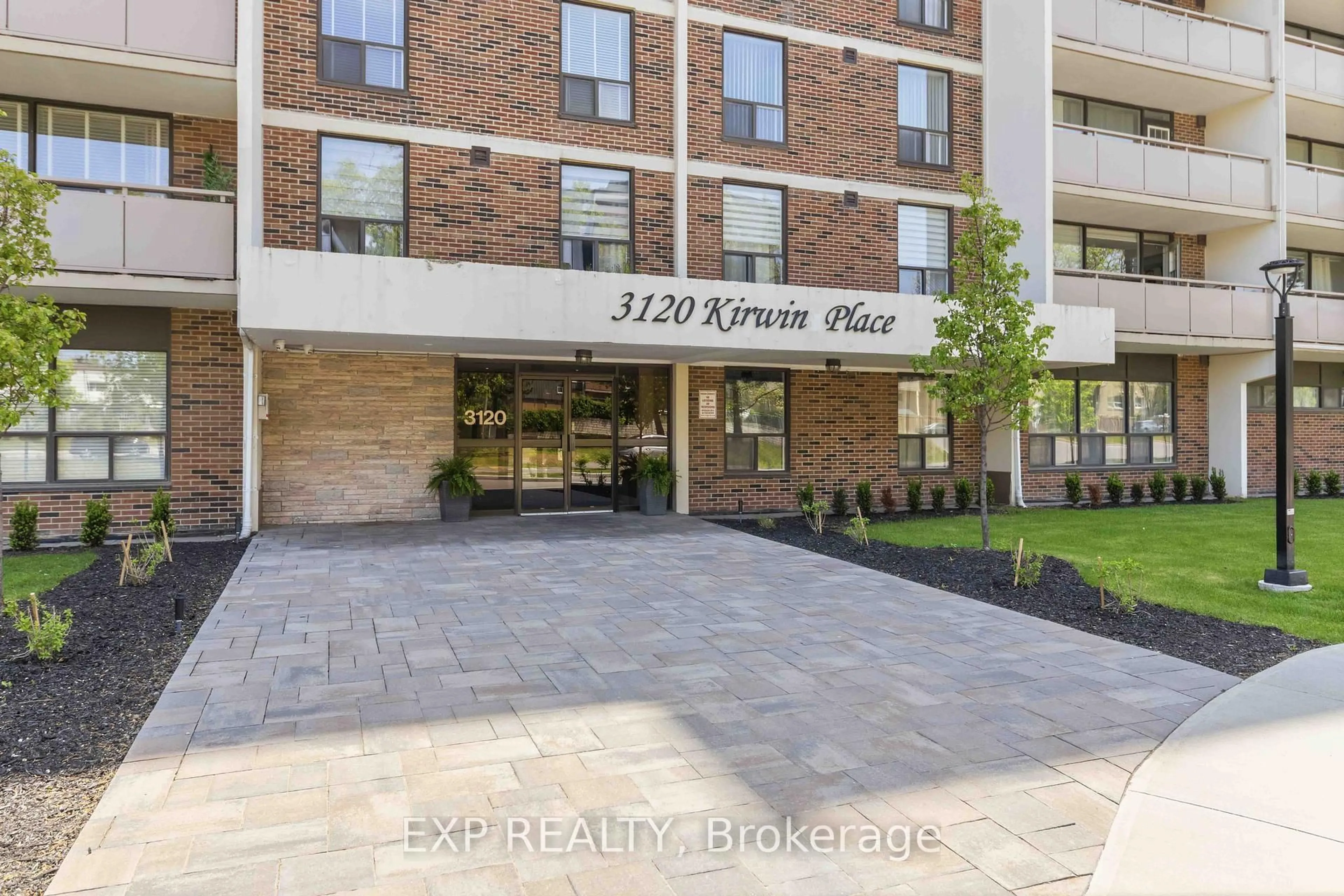 Unknown for 3120 Kirwin Ave #509, Mississauga Ontario L5A 3R2