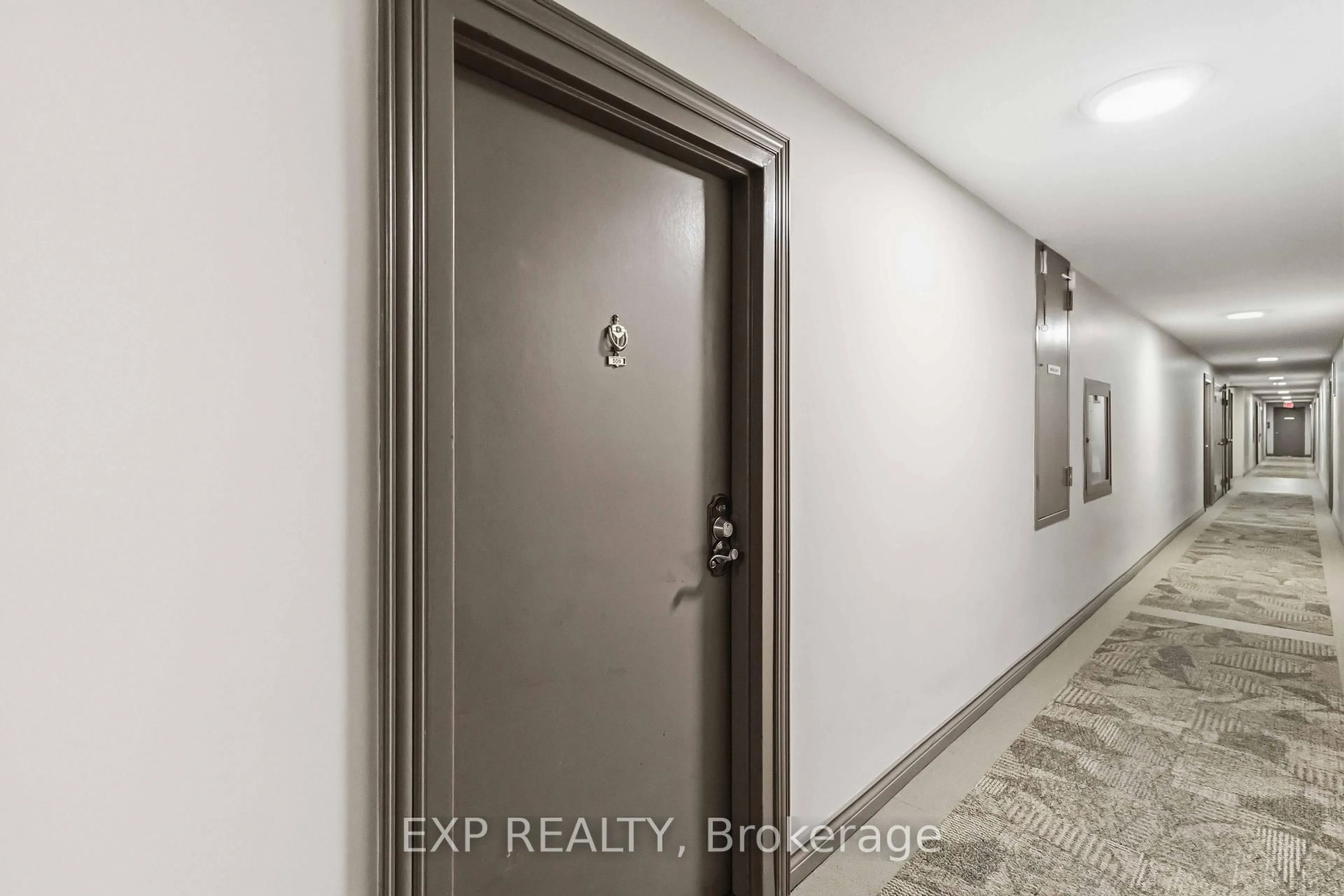 Unknown for 3120 Kirwin Ave #509, Mississauga Ontario L5A 3R2