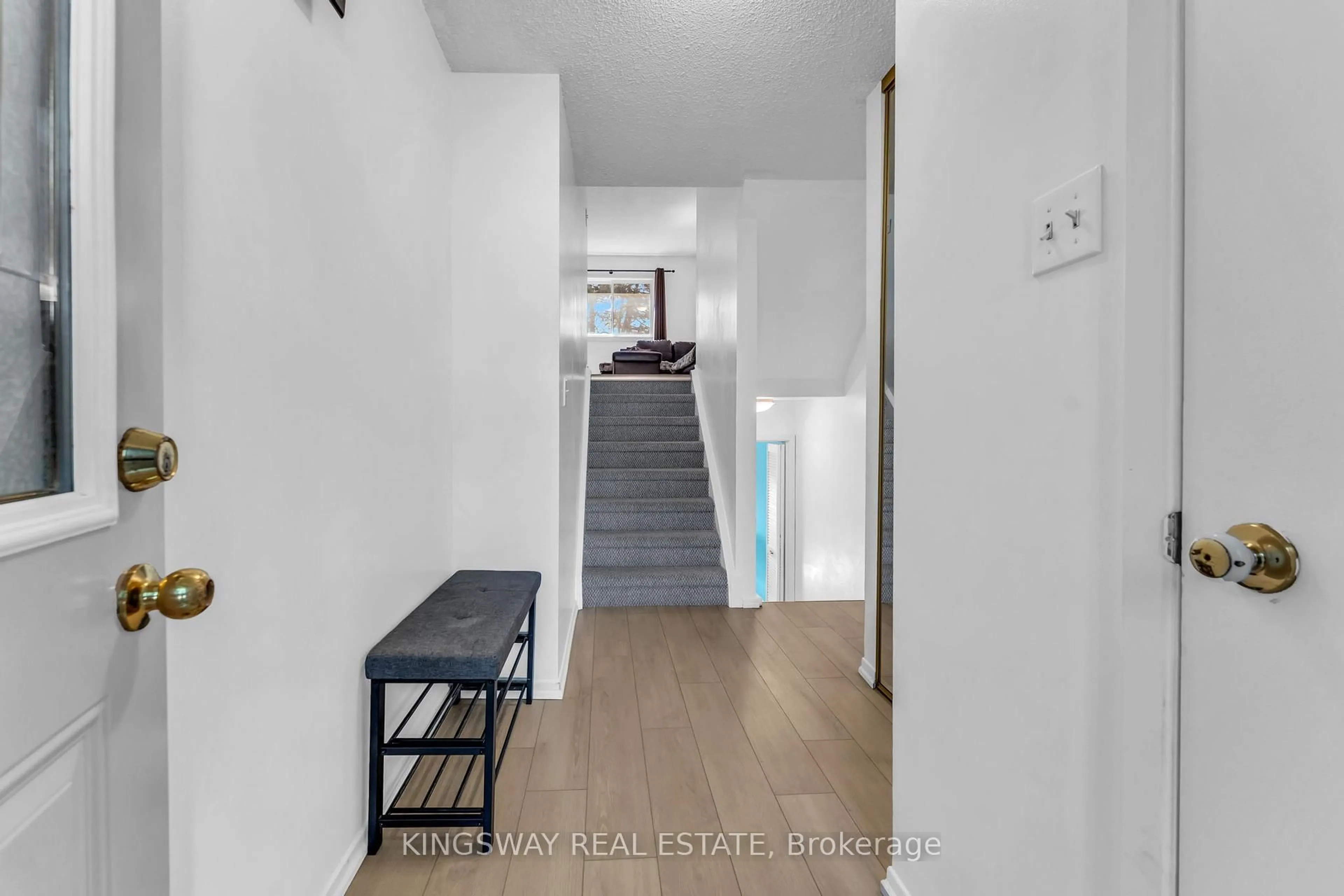 Unknown for 680 Regency Crt #104, Burlington Ontario L7N 3L9