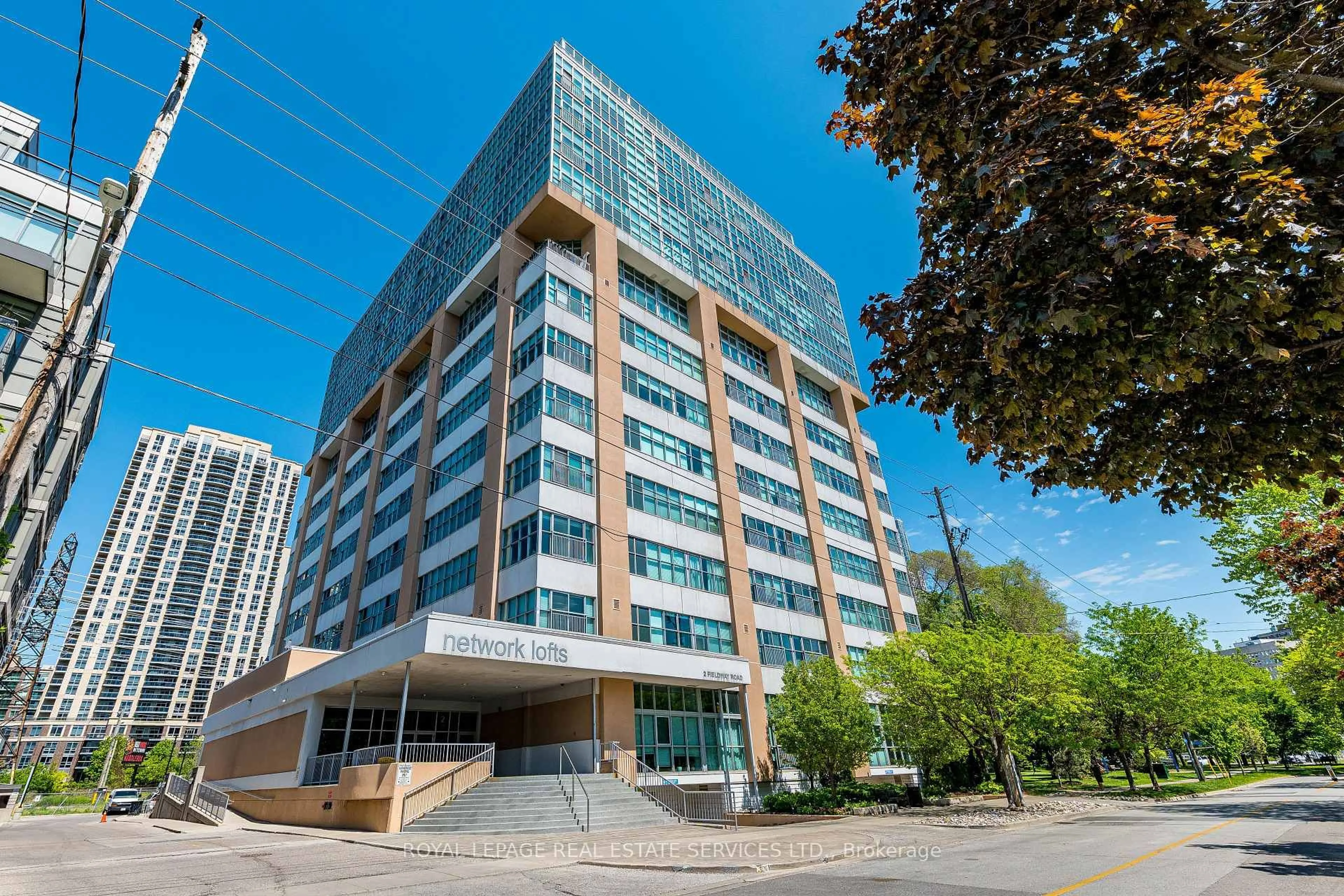Indoor foyer for 2 Fieldway Rd #505, Toronto Ontario M8V 0B9