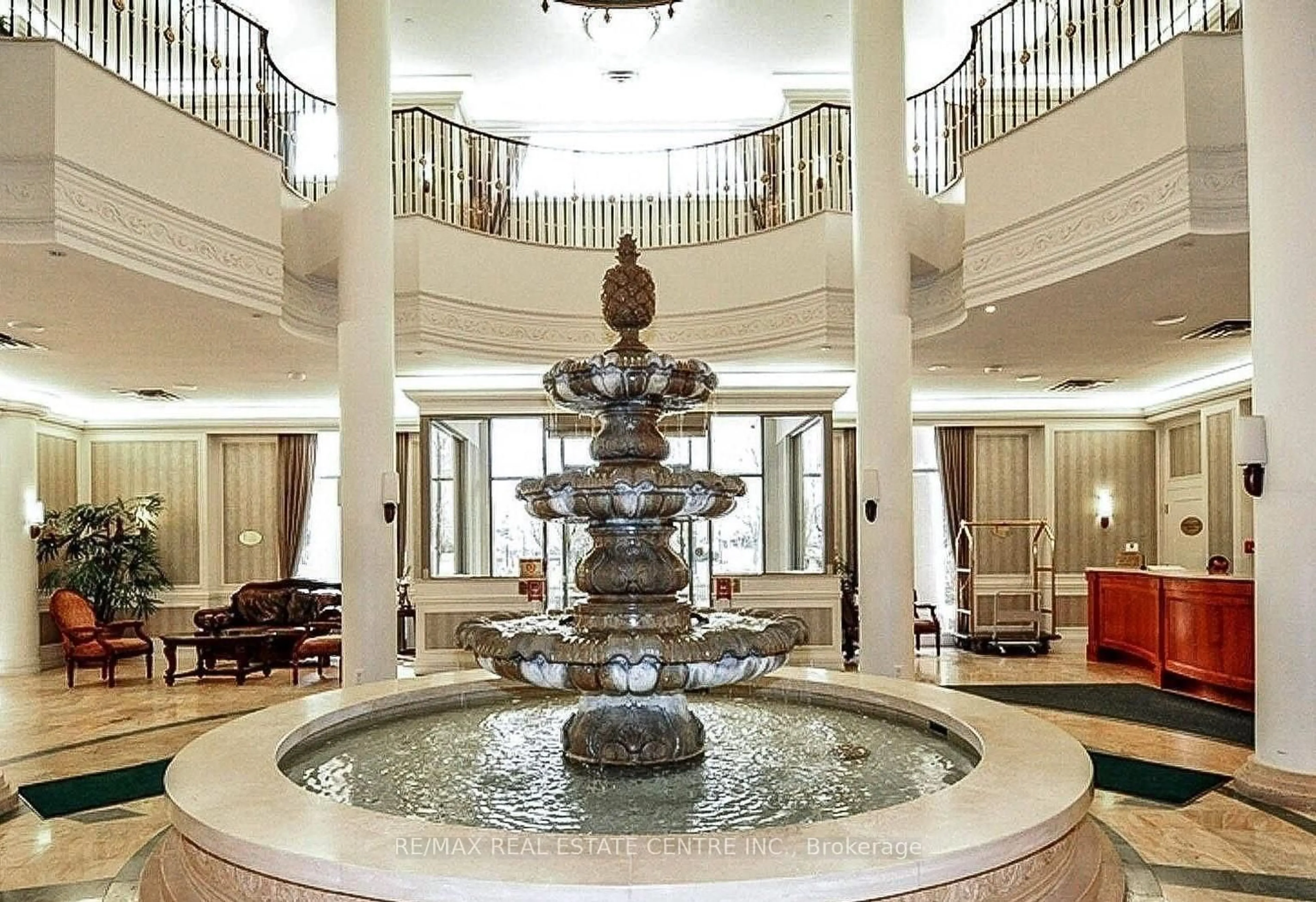 Lobby for 35 Kingsbridge Garden Circ #1804, Mississauga Ontario L5R 3Z5