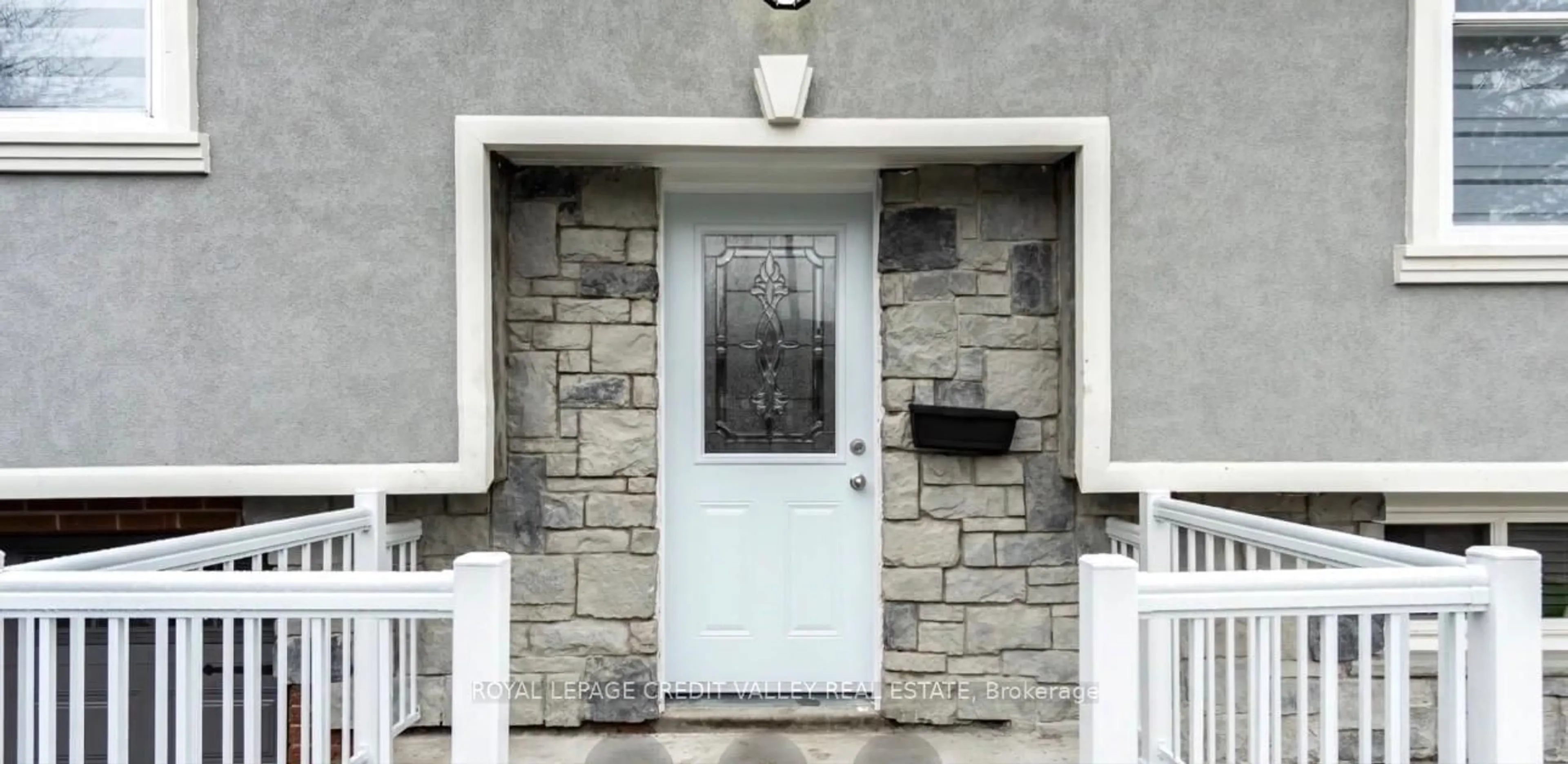 Indoor entryway for 65 Abell Dr, Brampton Ontario L6V 2W1